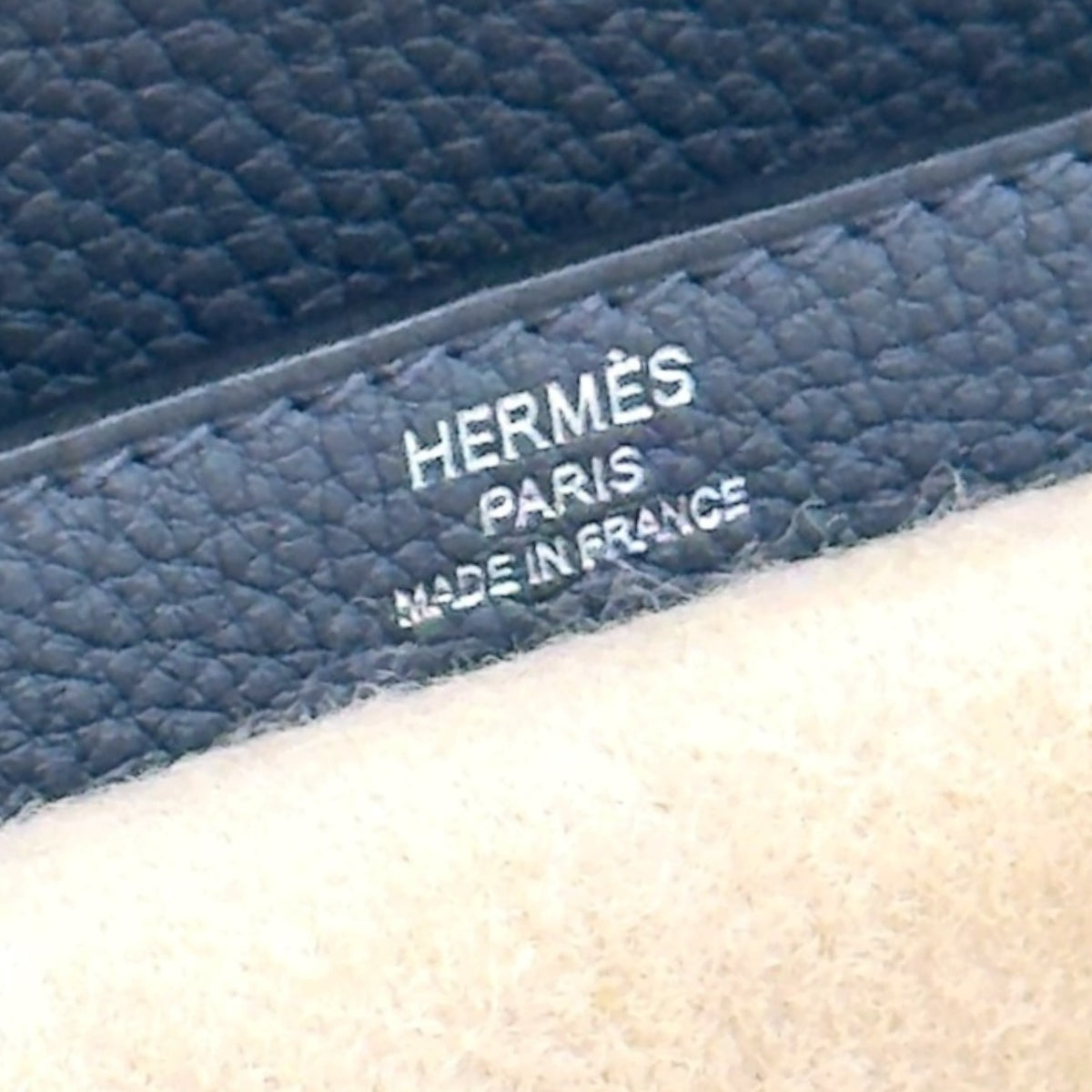 HERMES KELLY MESSENGER TOGO CALFSKIN / PALLADIUM HARDWARE GRIS MISTY PM