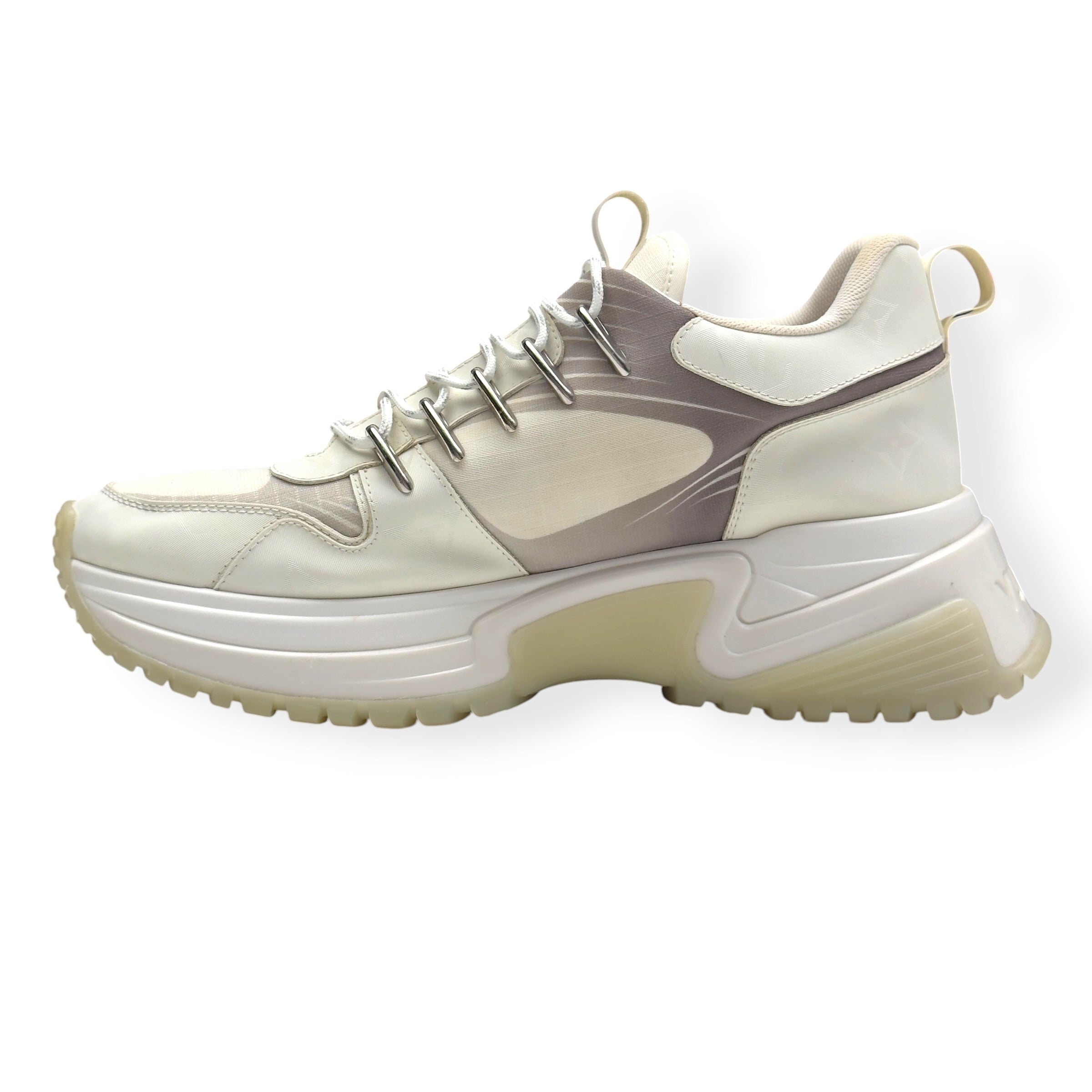 LOUIS VUITTON PULSE MONOGRAM LOW-TOP SNEAKER WHITE 40 / UK6