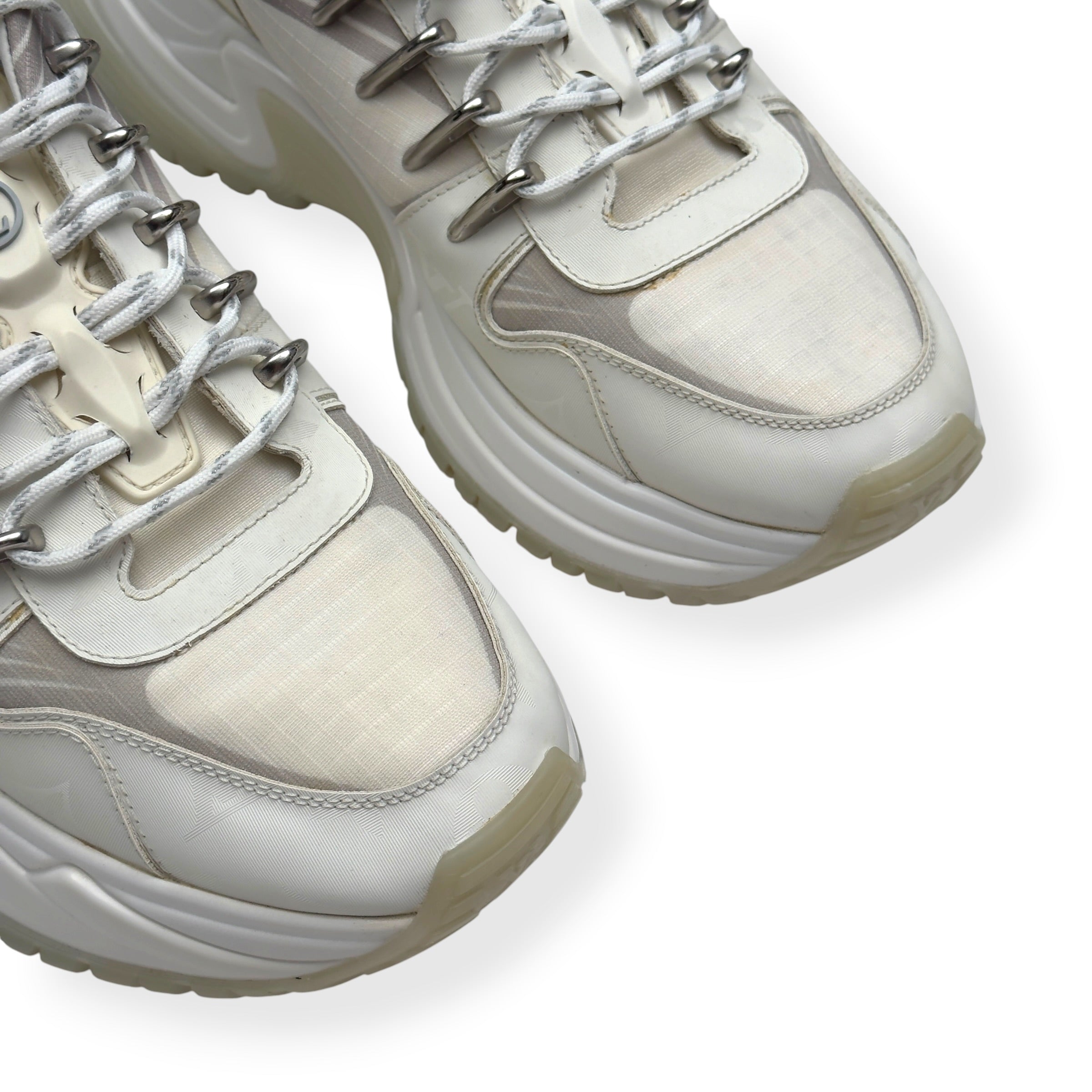 LOUIS VUITTON PULSE MONOGRAM LOW-TOP SNEAKER WHITE 40 / UK6