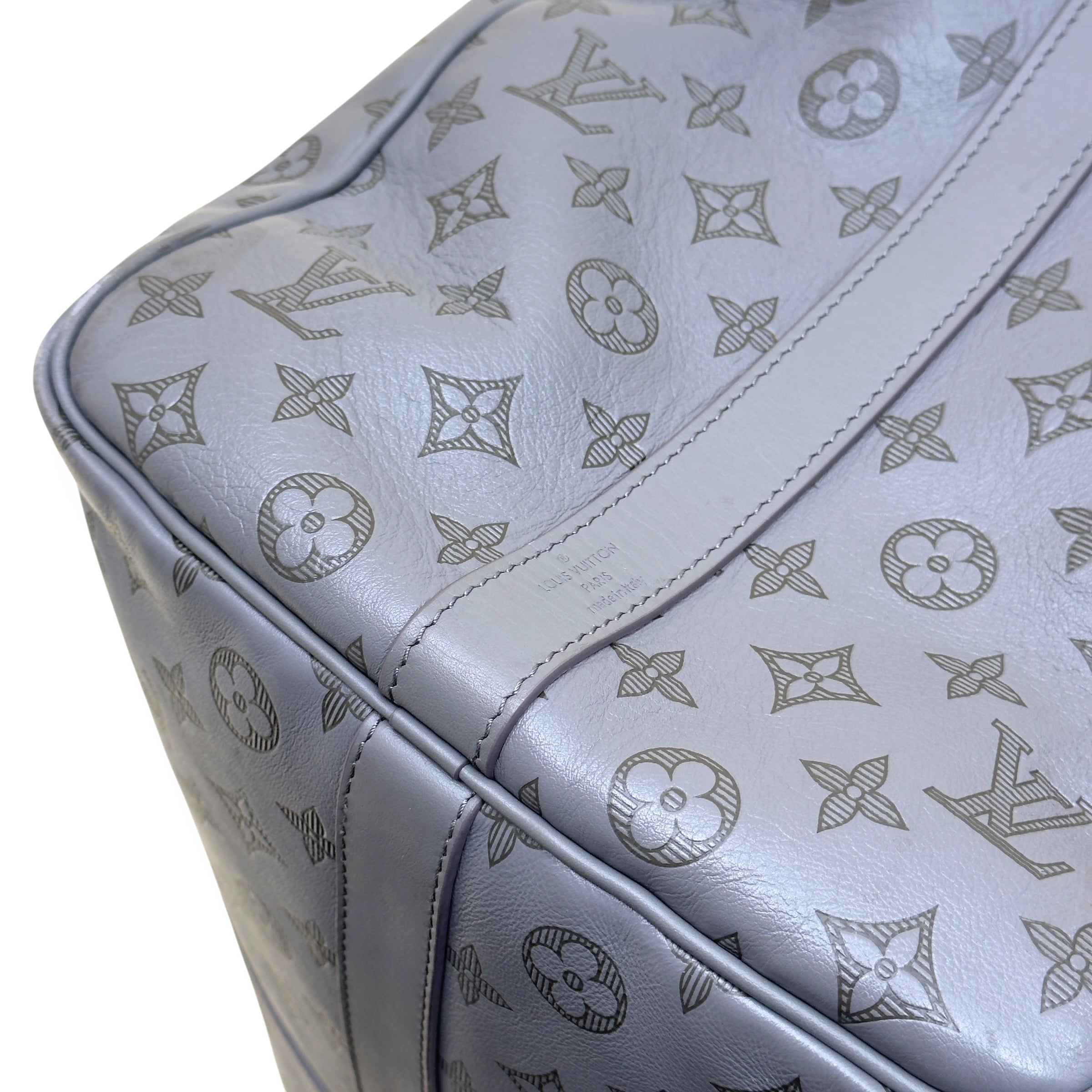 LOUIS VUITTON KEEPALL BANDOULIÈRE SHADOW MONOGRAM DUFFLE BAG ANTHRACITE GREY 50