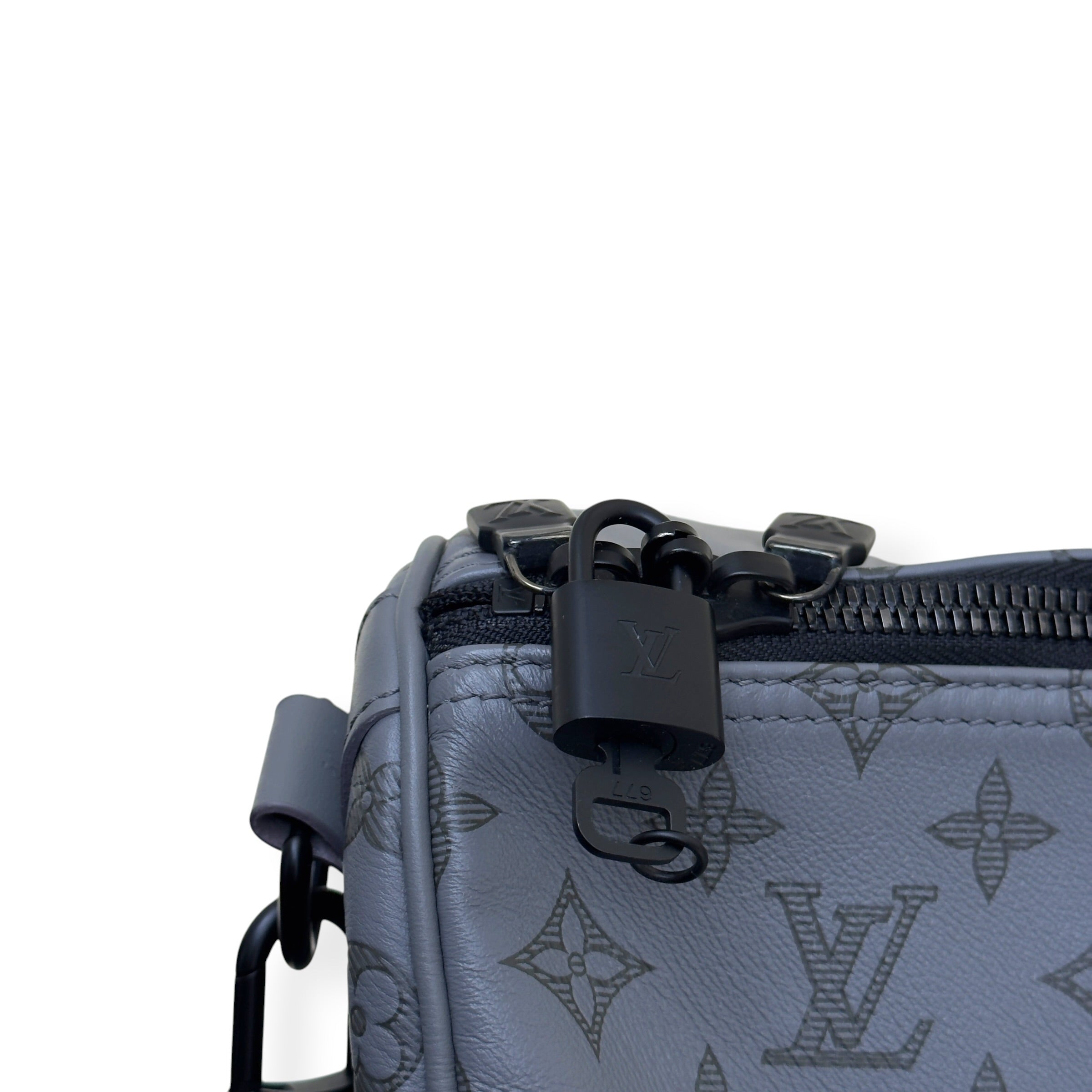 LOUIS VUITTON KEEPALL BANDOULIÈRE SHADOW MONOGRAM DUFFLE BAG ANTHRACITE GREY 50