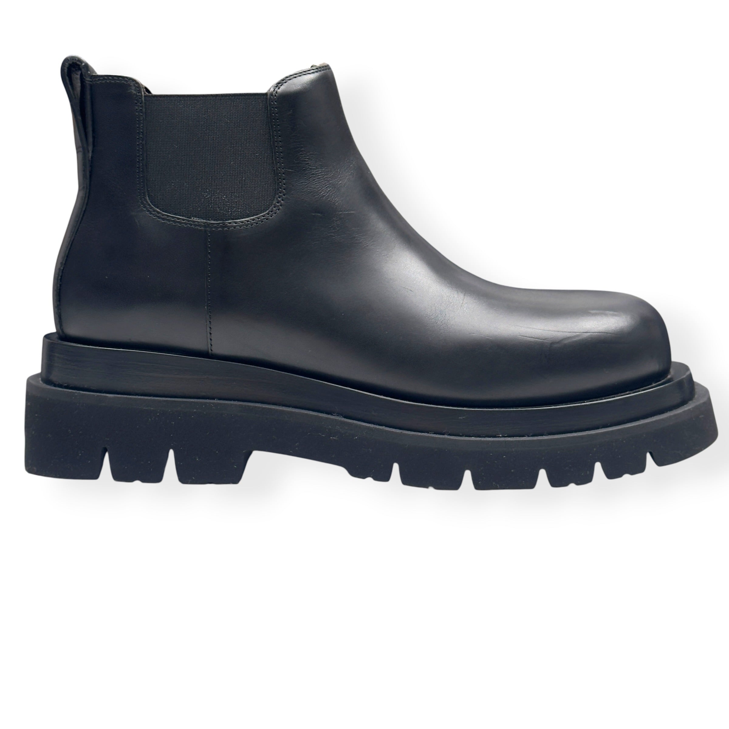 BOTTEGA VENETA LUG LEATHER CHELSEA BOOTS BLACK 37.5 / UK4.5