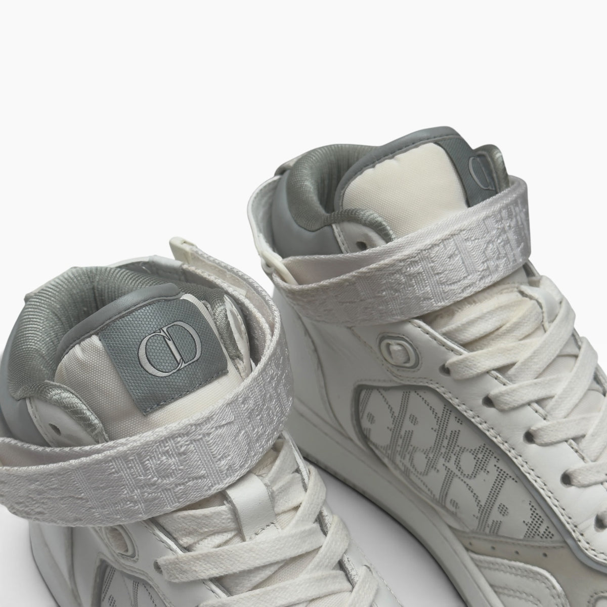 DIOR B27 HIGH TOP LEATHER SNEAKER WHITE / GREY 41 / UK7