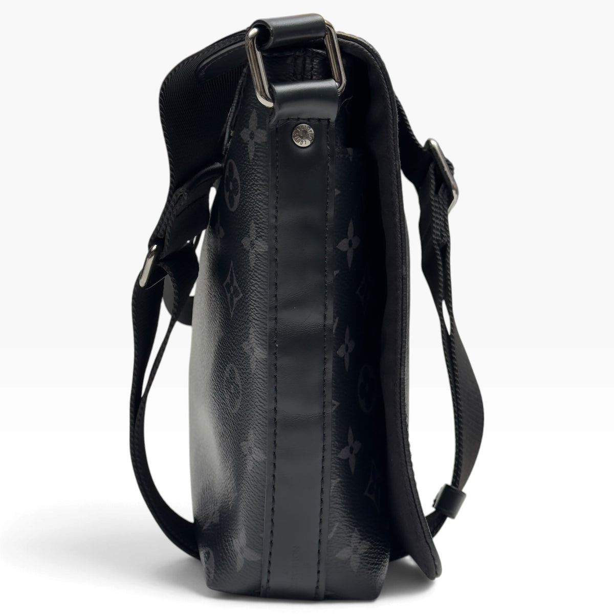 LOUIS VUITTON DISTRICT MESSENGER BAG MONOGRAM ECLIPSE BLACK PM