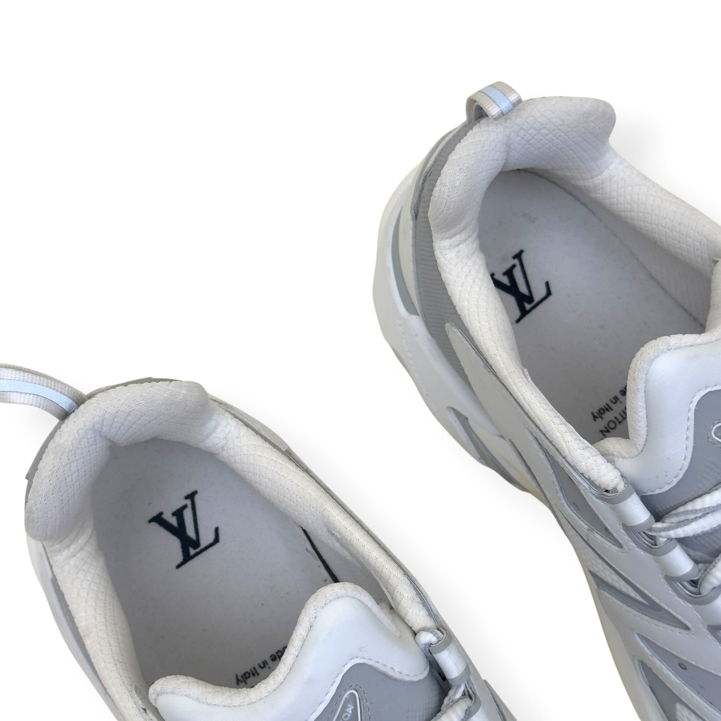 LOUIS VUITTON LV RUNNER TATIC SNEAKER WHITE UK10