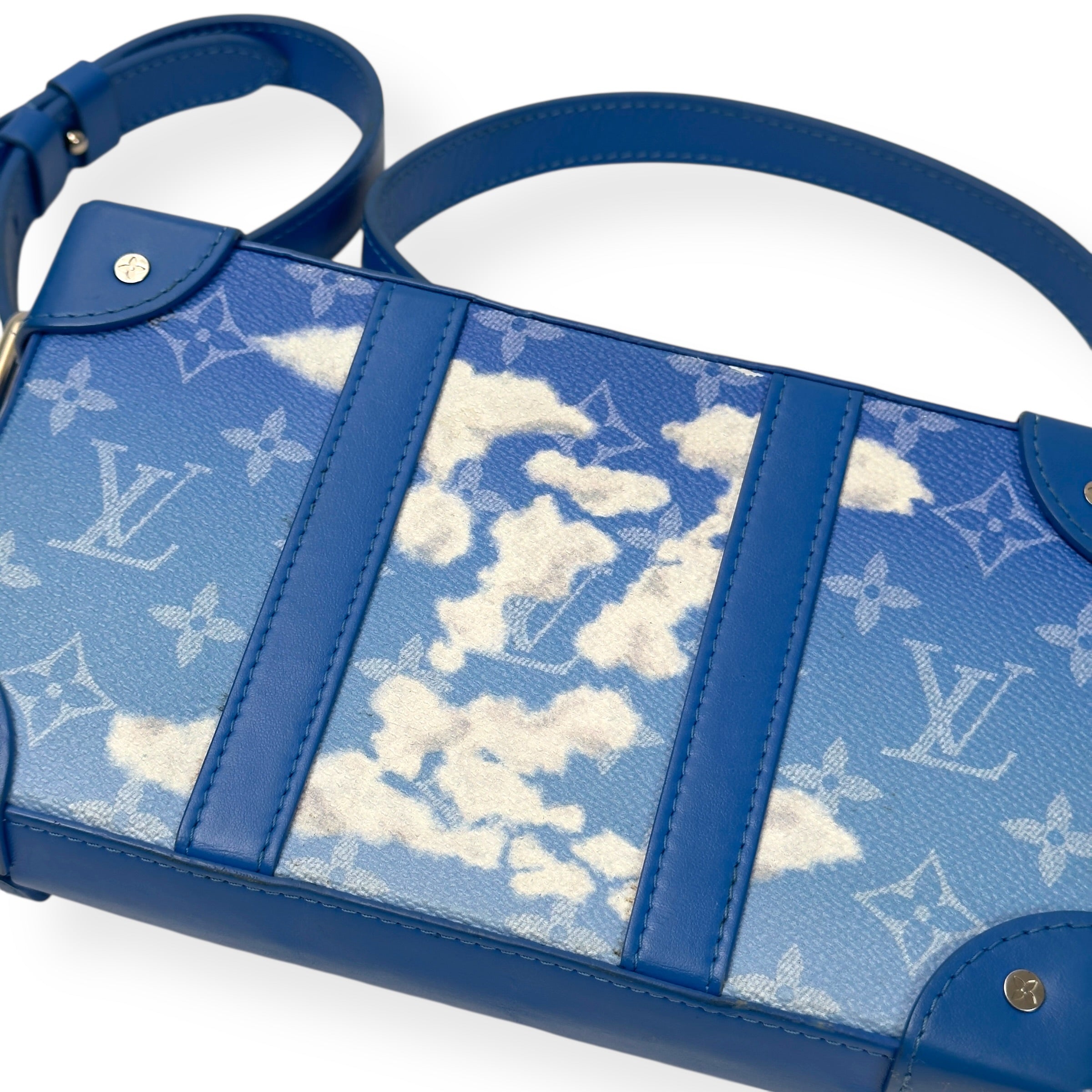 LOUIS VUITTON MONOGRAM CLOUDS SOFT TRUNK WALLET SHOULDER BAG BLUE / WHITE S