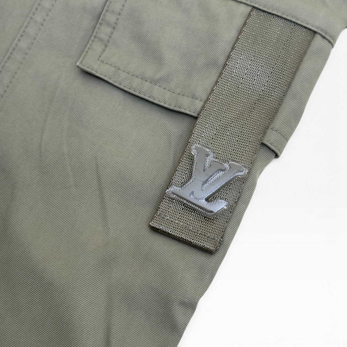 LOUIS VUITTON MARQUE L.VUITTON DEPOSEE CARGO TROUSERS SAGE GREEN 50 / M