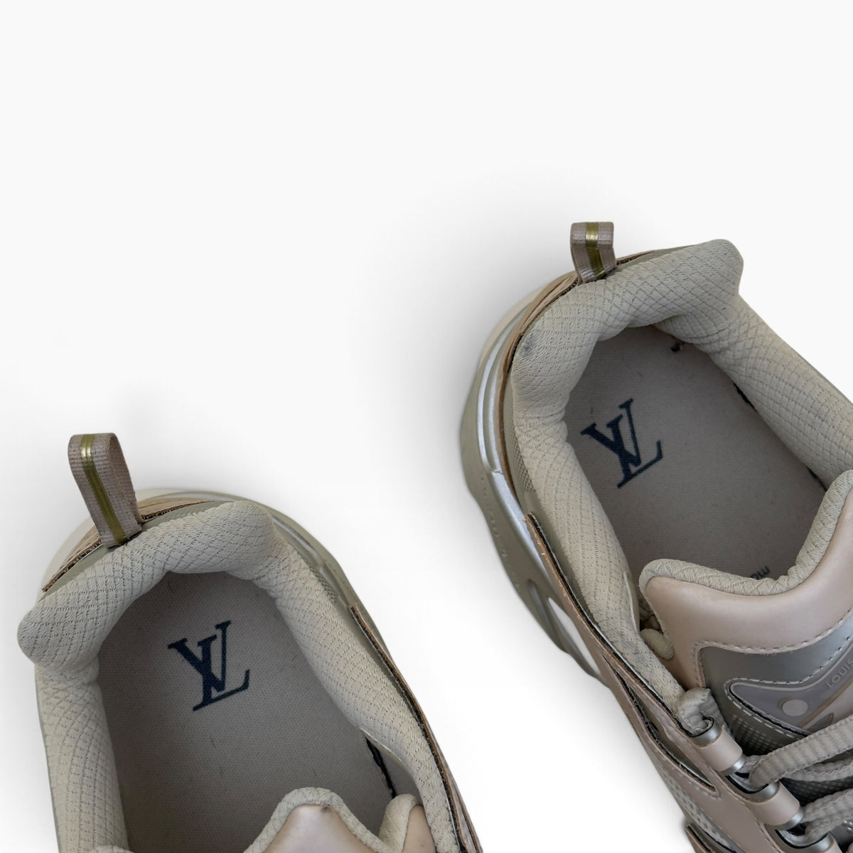 LOUIS VUITTON LV RUNNER TATIC TRAINERS BEIGE SILVER UK8