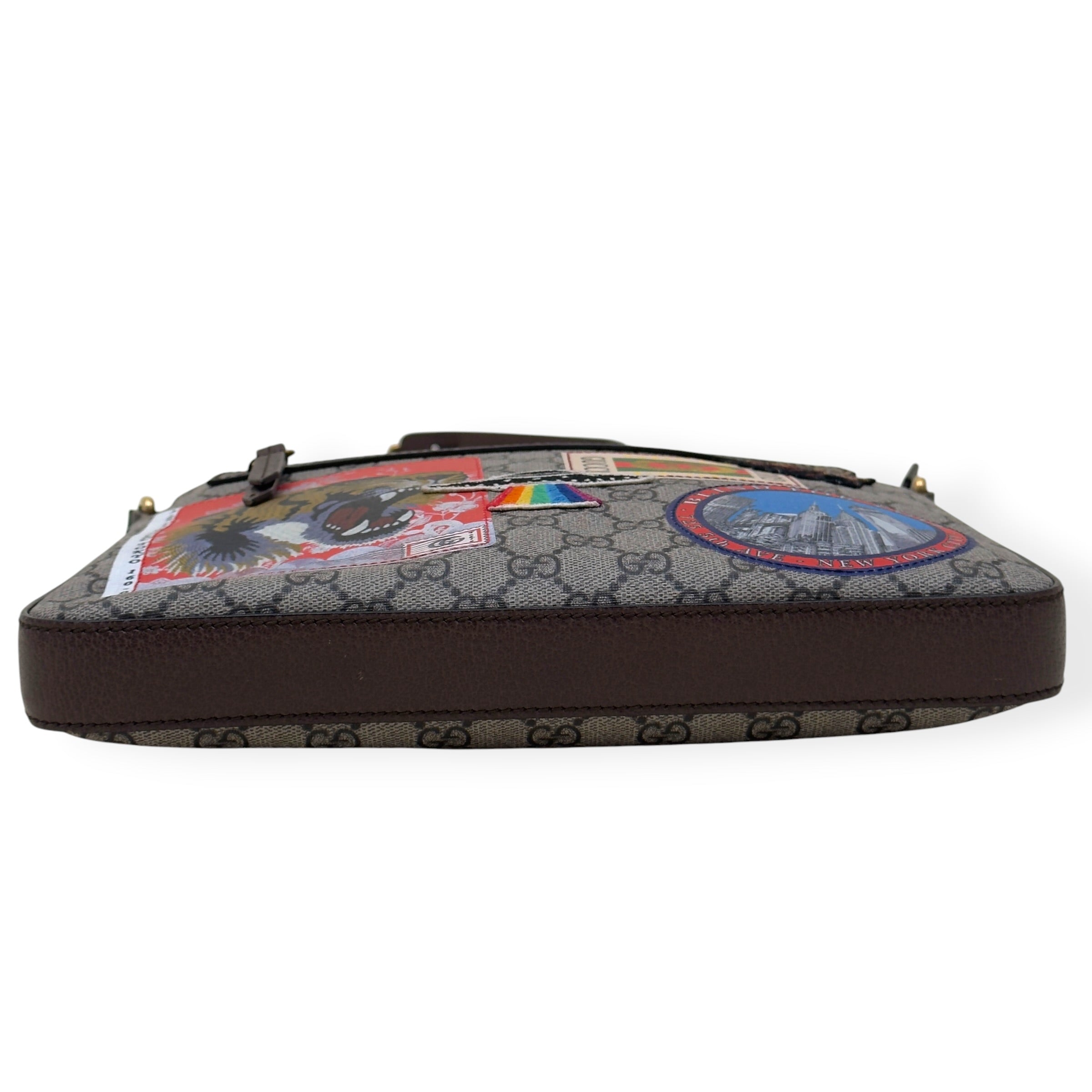GUCCI COURRIER GG SUPREME PATCHES MESSENGER BAG BEIGE / MULTICOLOURED M