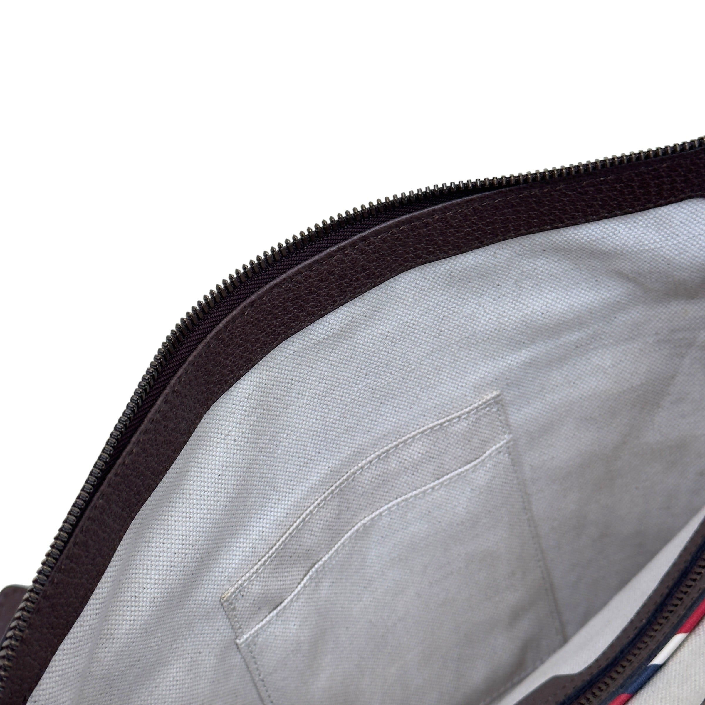 GUCCI COURRIER GG SUPREME PATCHES MESSENGER BAG BEIGE / MULTICOLOURED M