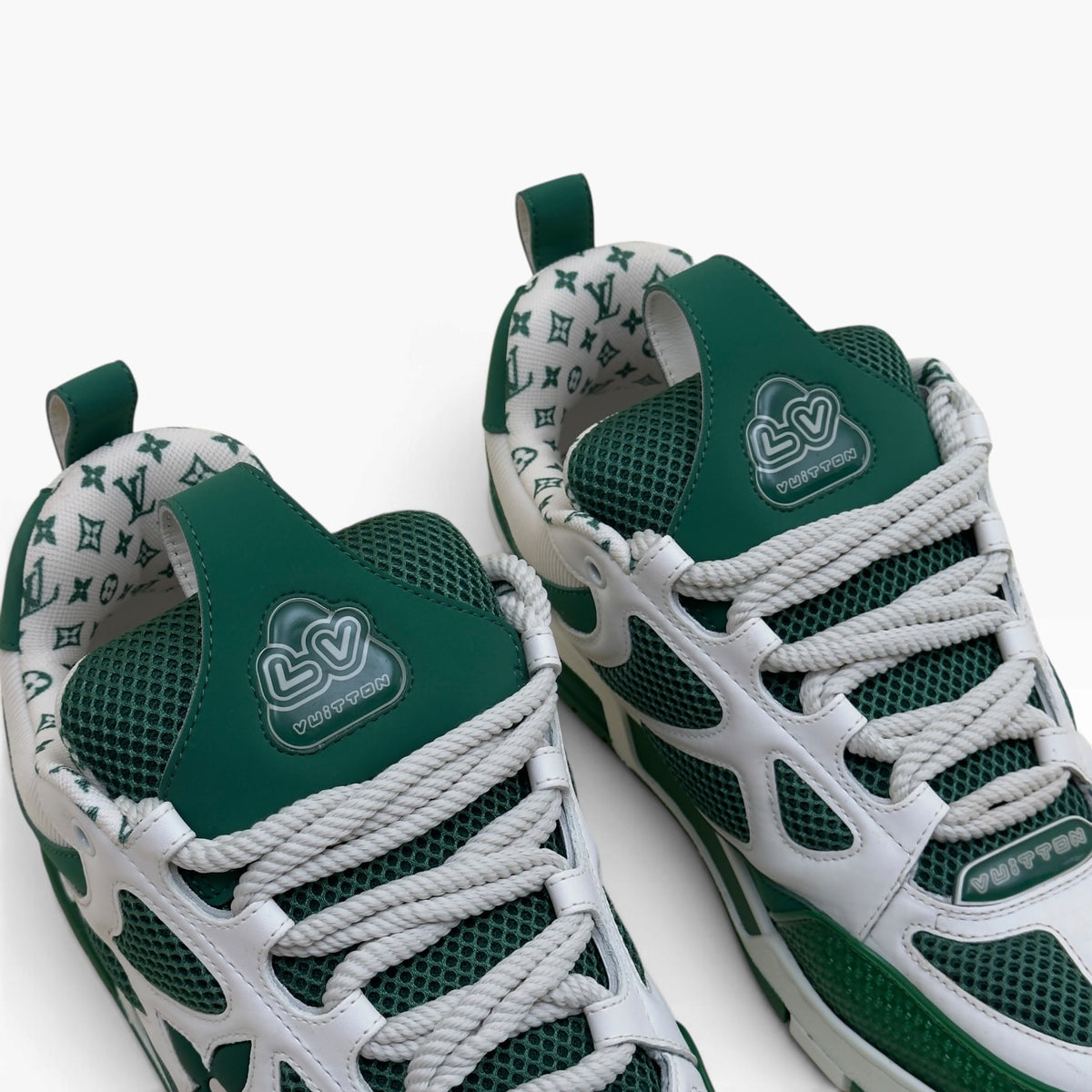 LOUIS VUITTON SKATE SNEAKER GREEN / WHITE UK9.5