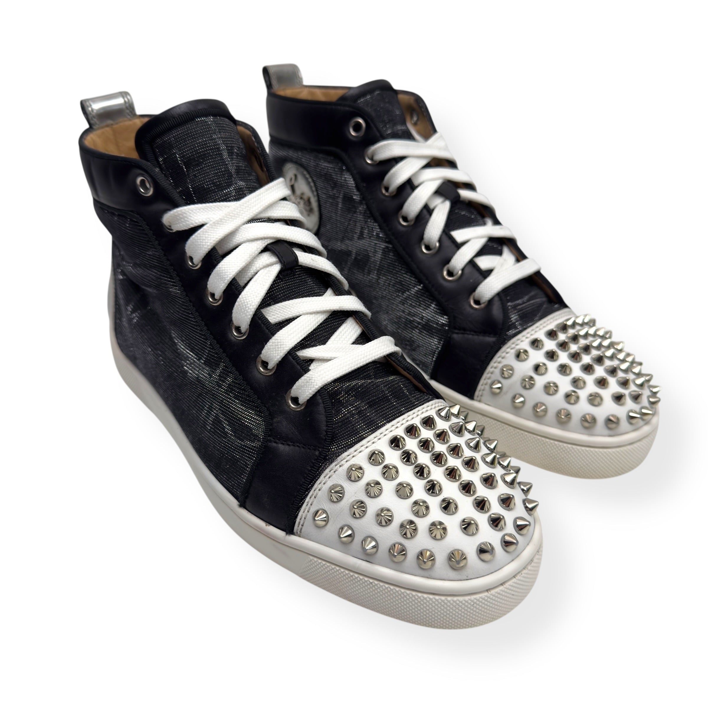 CHRISTIAN LOUBOUTIN LOU SPIKES ORLATO SNEAKER BLACK / WHITE 41 / UK7