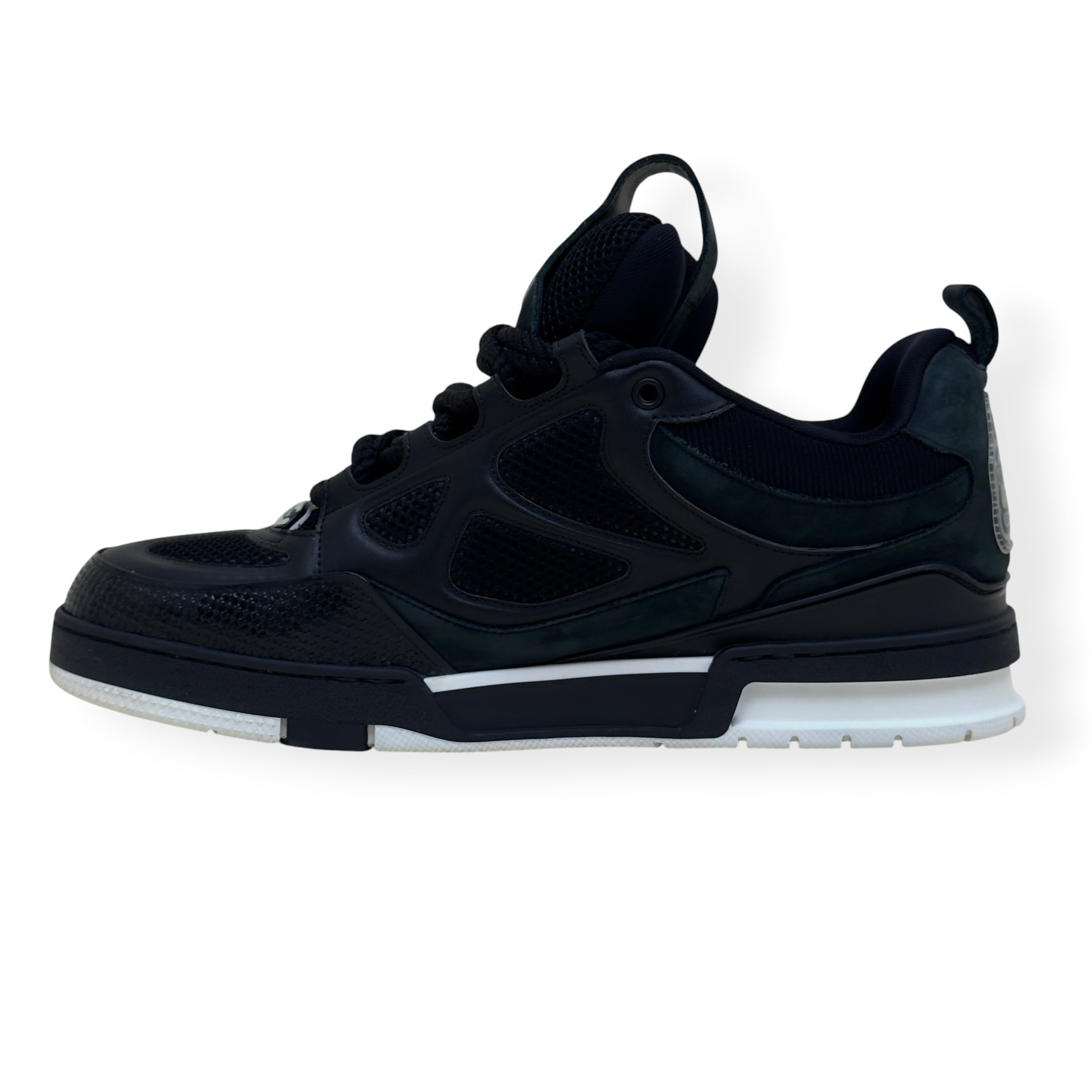 LOUIS VUITTON LV SKATE SNEAKER BLACK / WHITE UK10