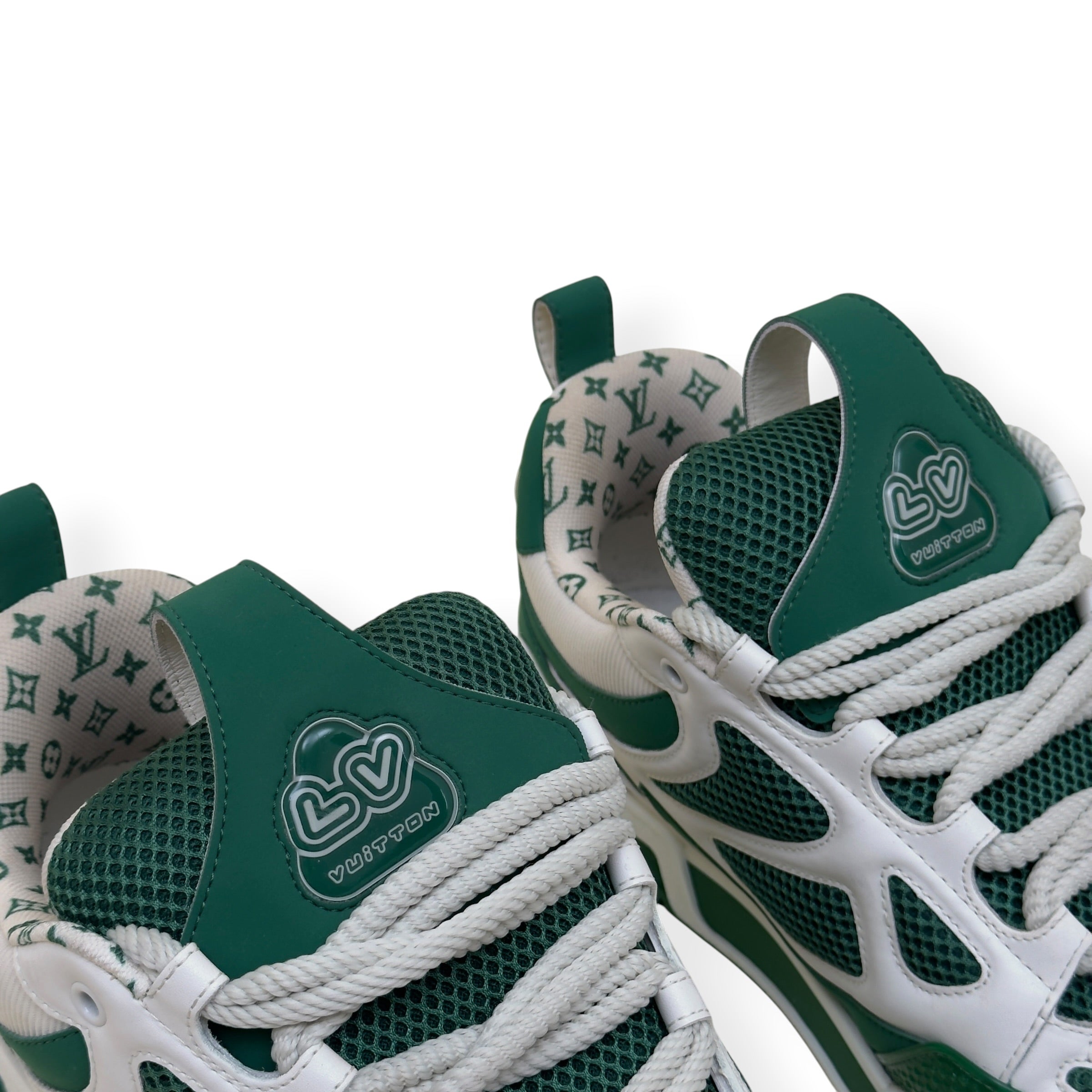LOUIS VUITTON LV SKATE SNEAKER GREEN / WHITE UK9