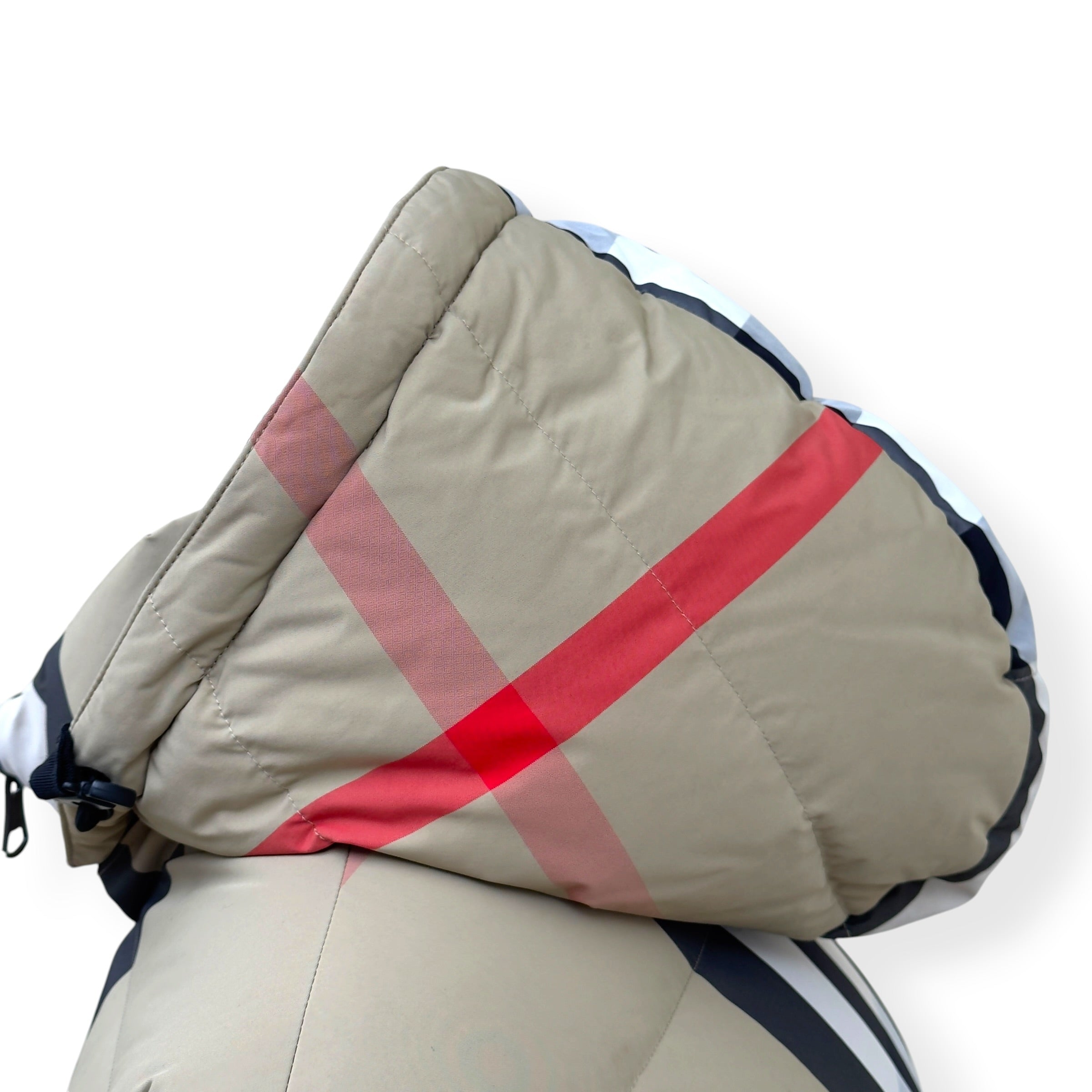BURBERRY REVERSIBLE CHECK HOODED PUFFER JACKET BEIGE / BLACK M
