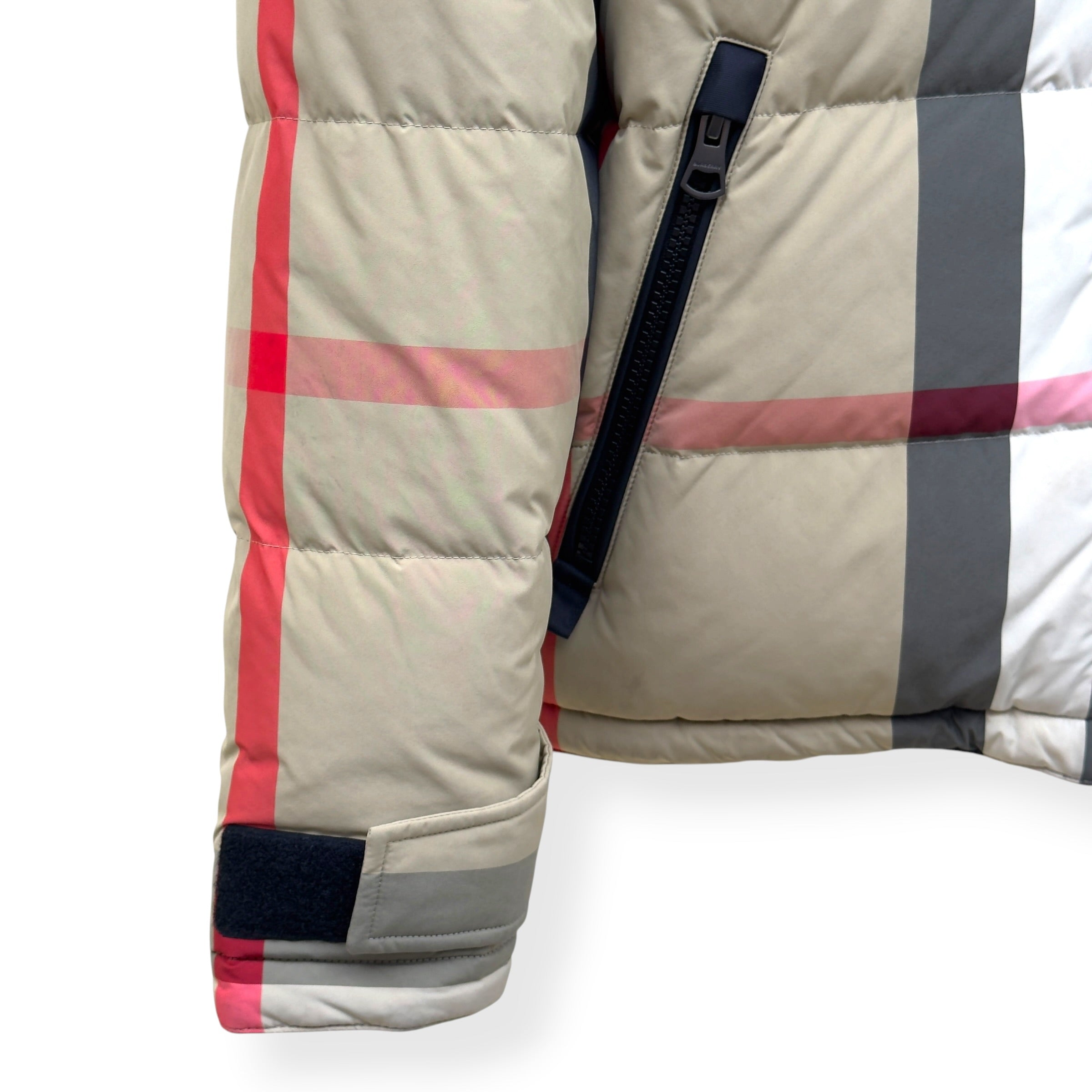 BURBERRY REVERSIBLE CHECK HOODED PUFFER JACKET BEIGE / BLACK M
