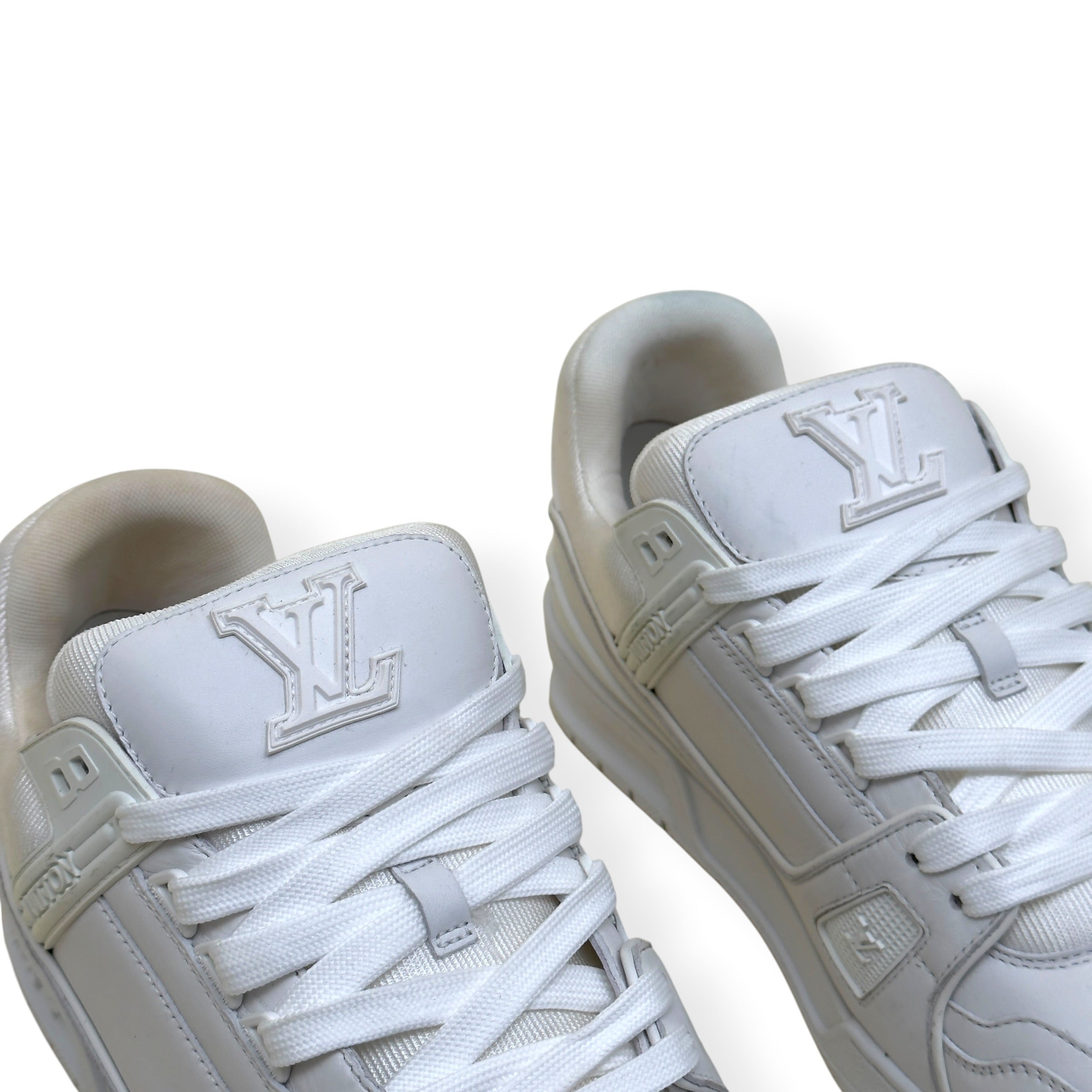 LOUIS VUITTON LEATHER LV TRAINER SNEAKER LUXURY WHITE UK10
