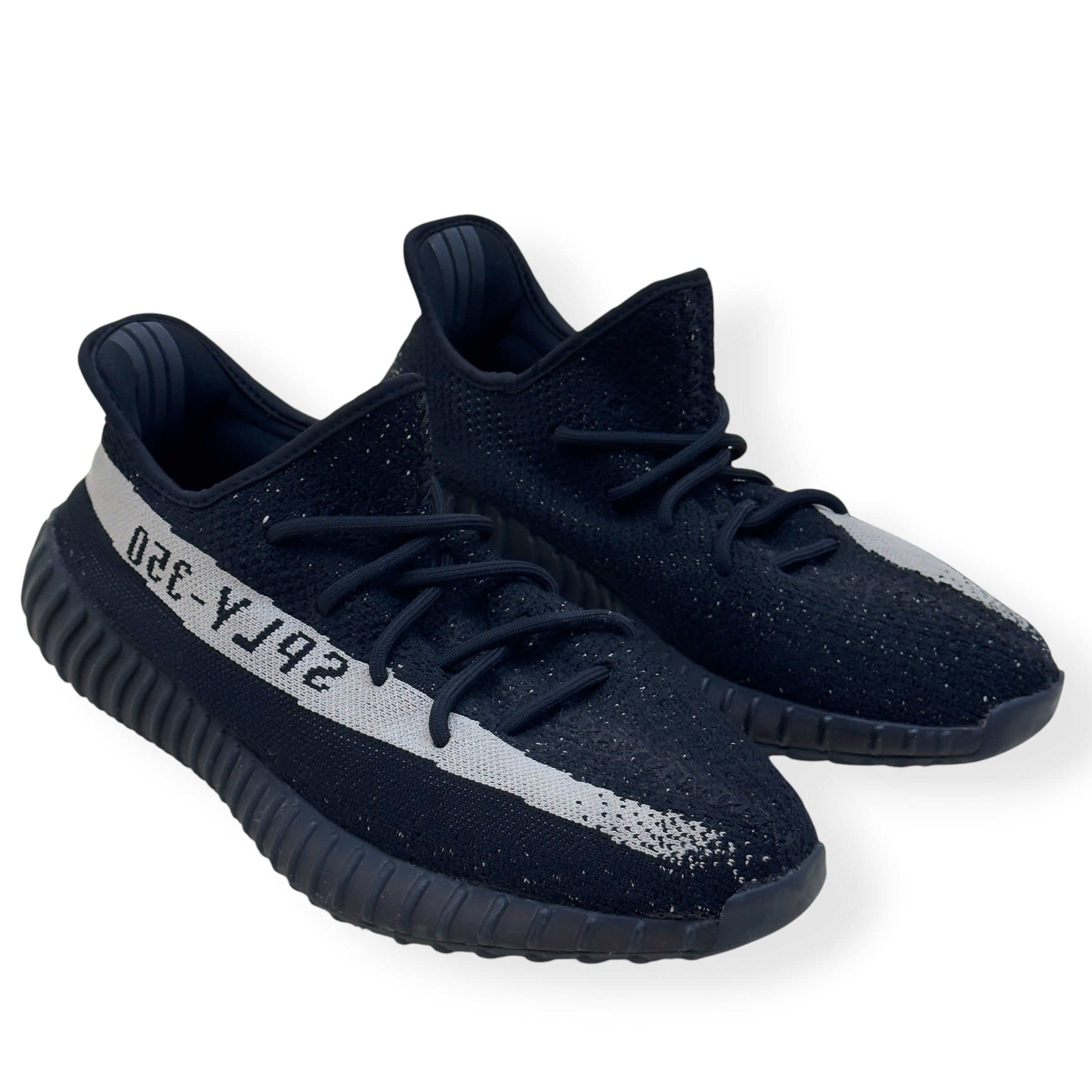YEEZY BOOST 350 V2 OREO BLACK WHITE UK10.5