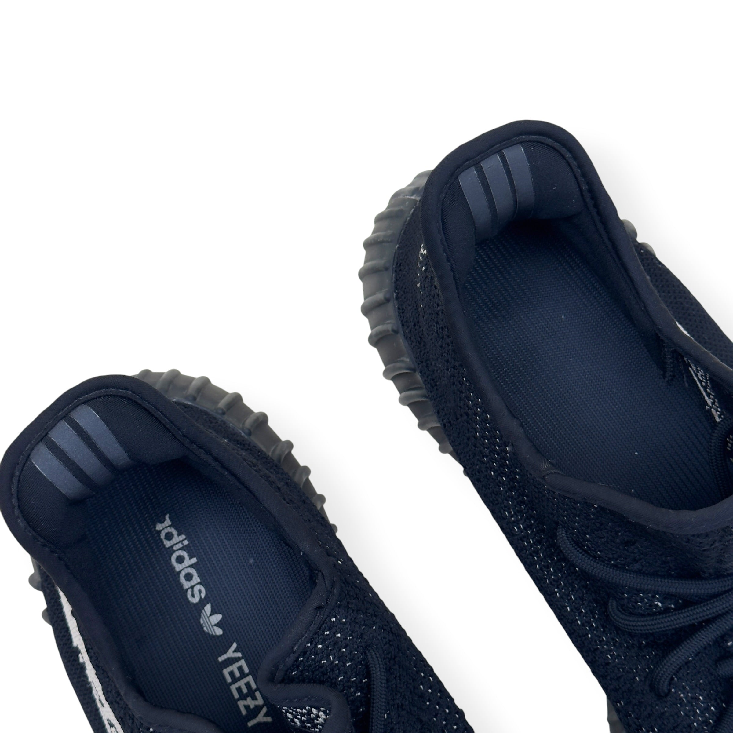 YEEZY BOOST 350 V2 OREO BLACK WHITE UK10.5
