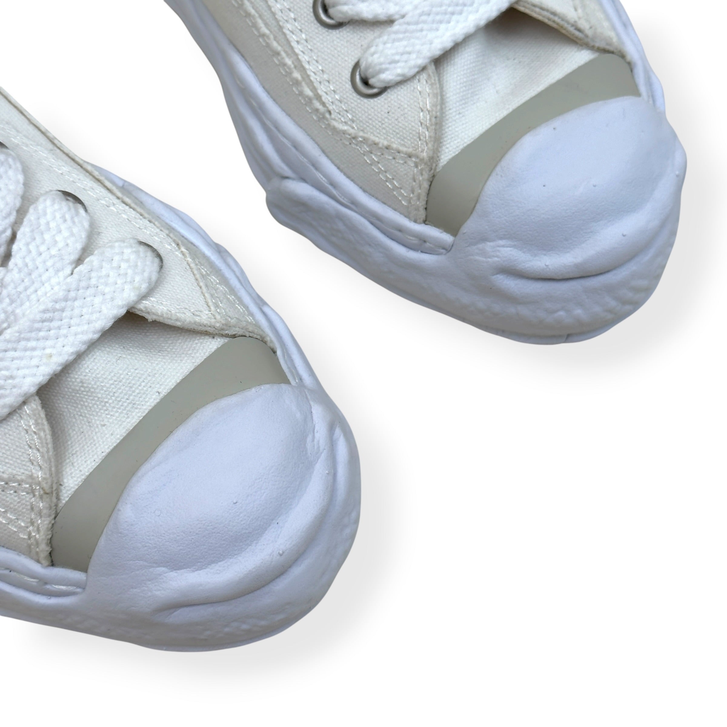 MAISON MIHARA YASUHIRO PETERSON LOW-TOP SNEAKER WHITE 45 / UK11