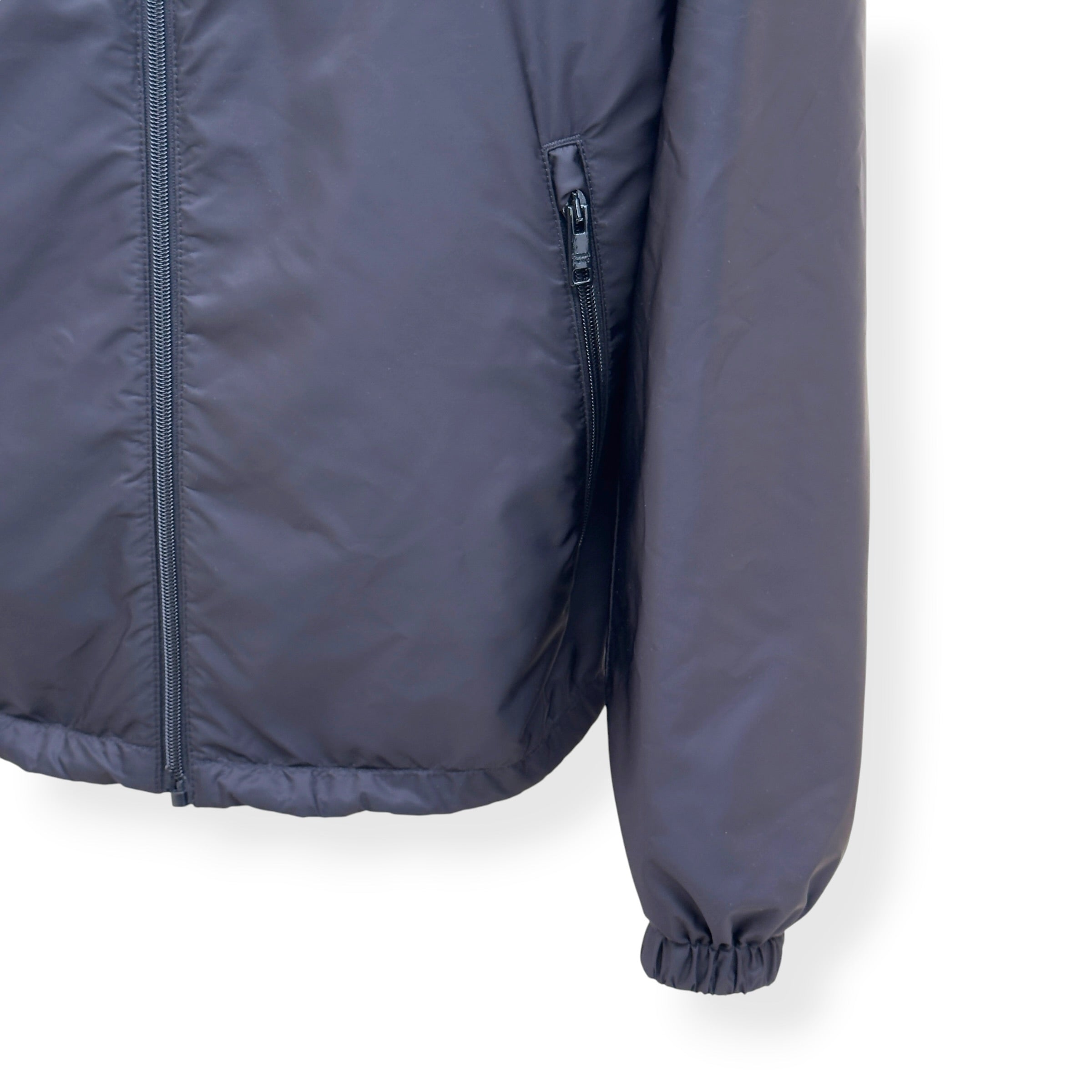PRADA RE NYLON HOODED WINDBREAKER JACKET NAVY 52 / L