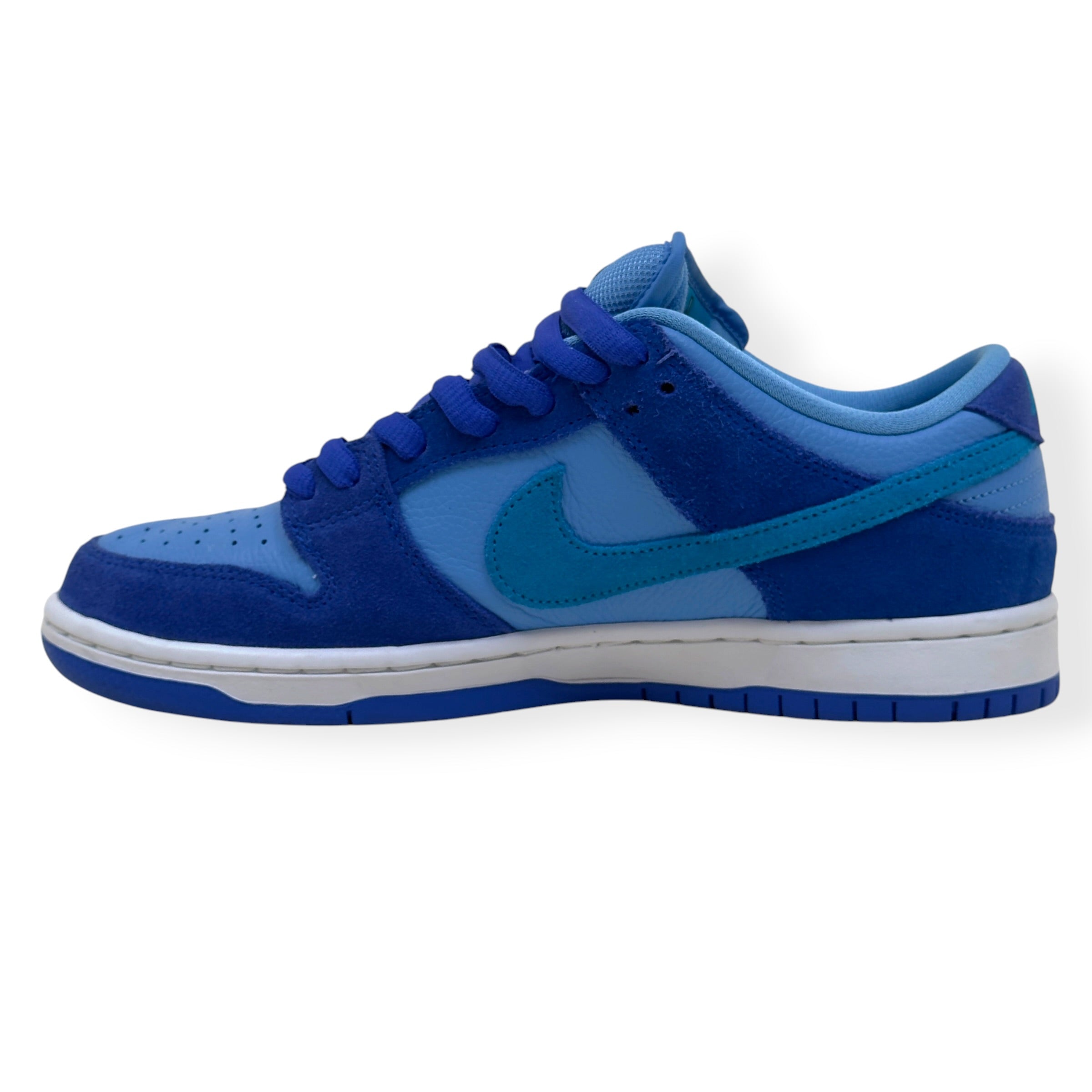 NIKE SB DUNK LOW TOP SNEAKER ‘BLUE RASPBERRY’ UK7