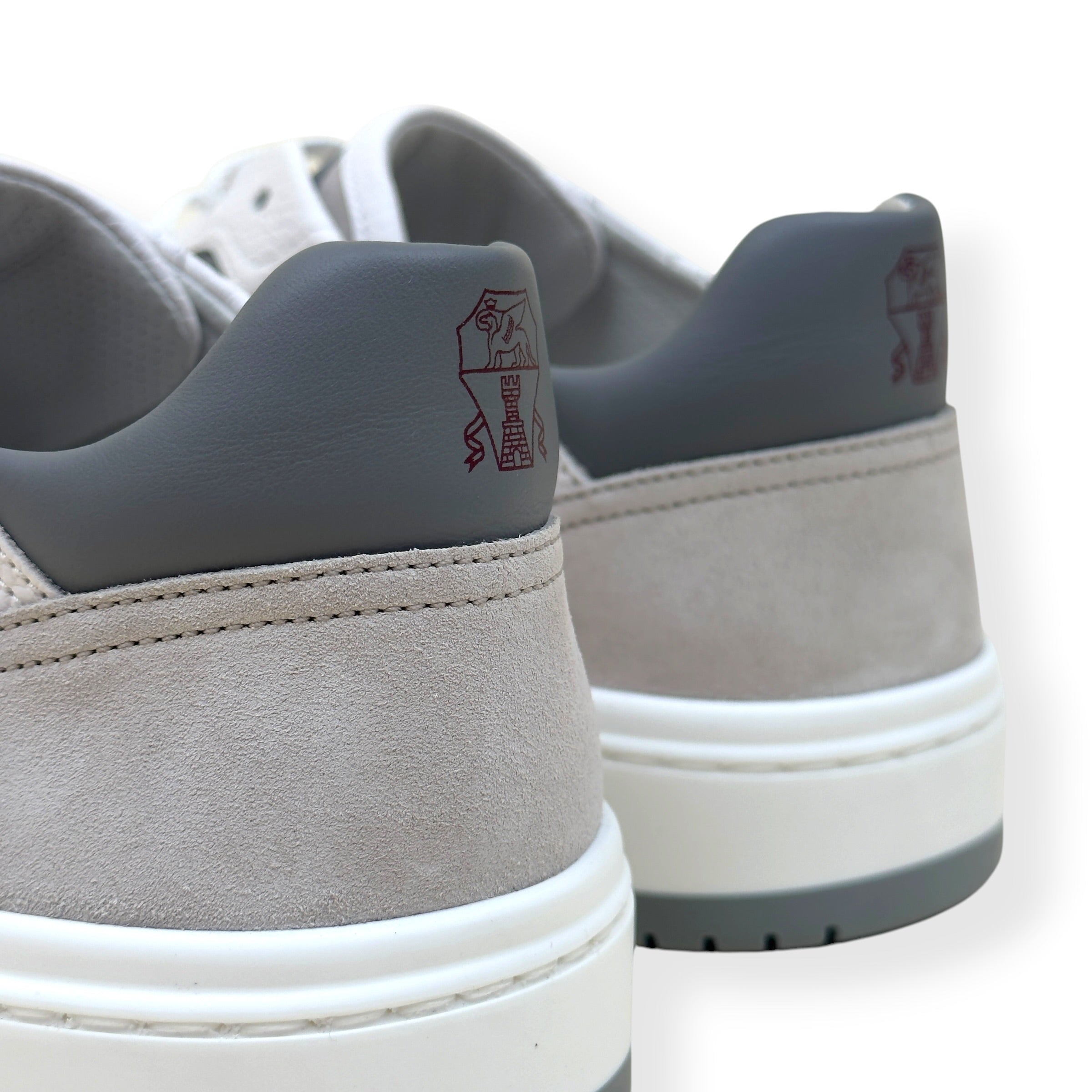 BRUNELLO CUCINELLI LOGO-PATCH LEATHER SNEAKER GREY 46 / UK12