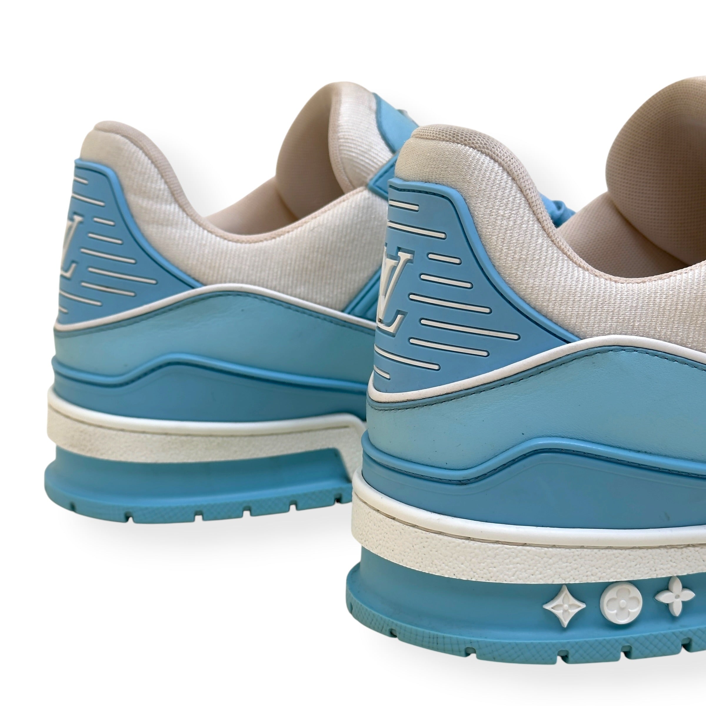 LOUIS VUITTON LEATHER LV TRAINER LIGHT BLUE / WHITE UK11