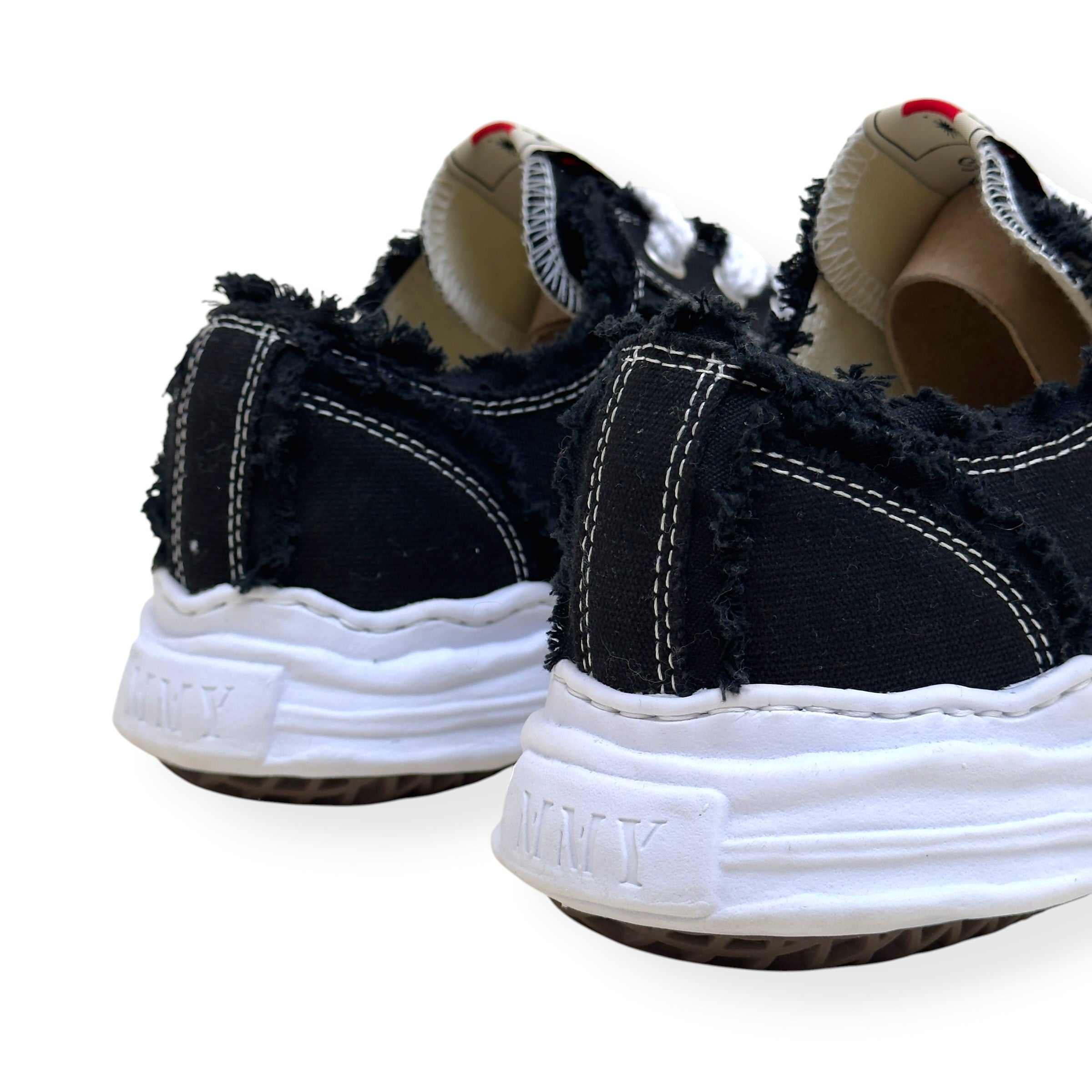 MAISON MIHARA YASUHIRO HANK OG DISTRESSED SNEAKER BLACK / WHITE 45 / UK11