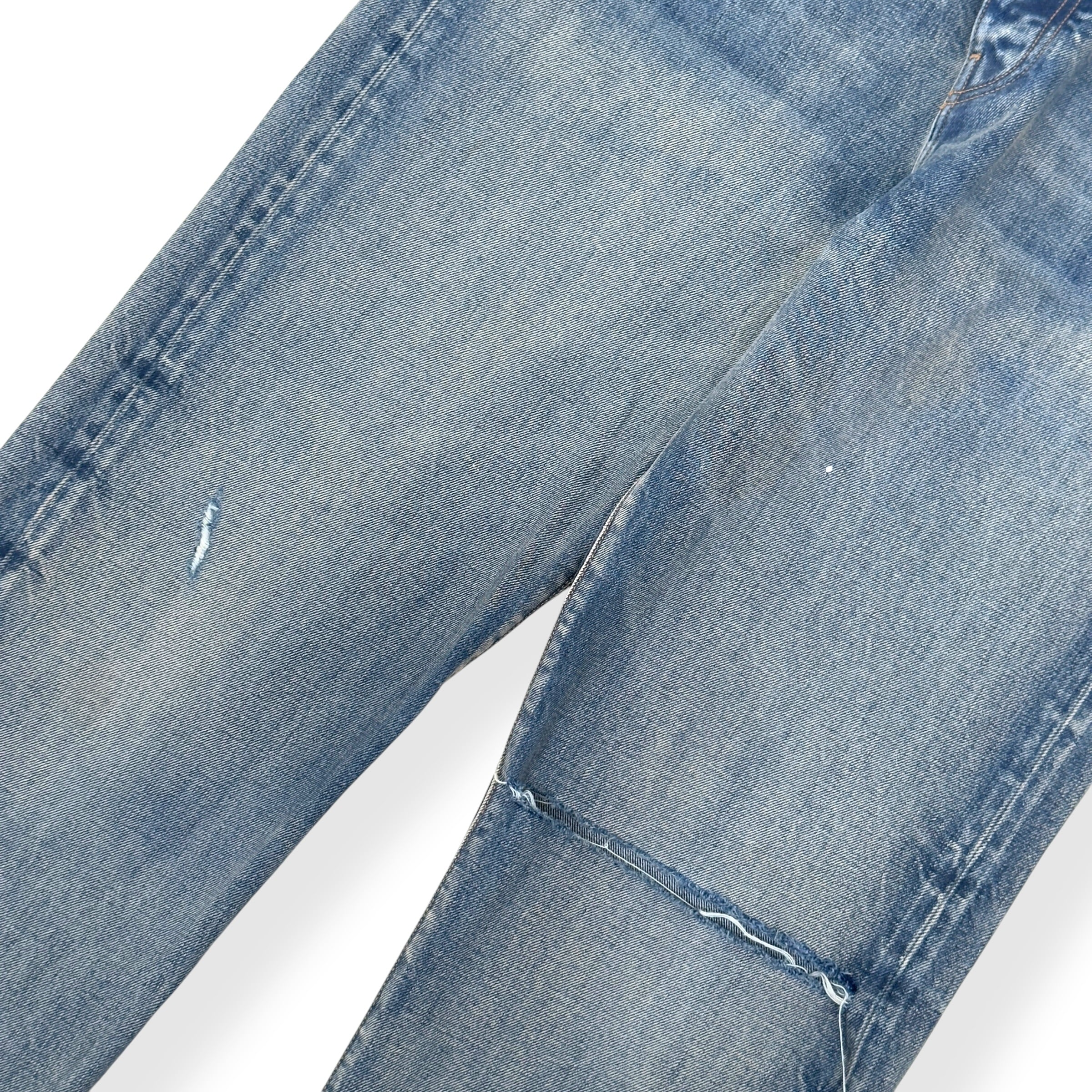 AMIRI DISTRESSED STRAIGHT LEG JEANS BLUE 34 / L