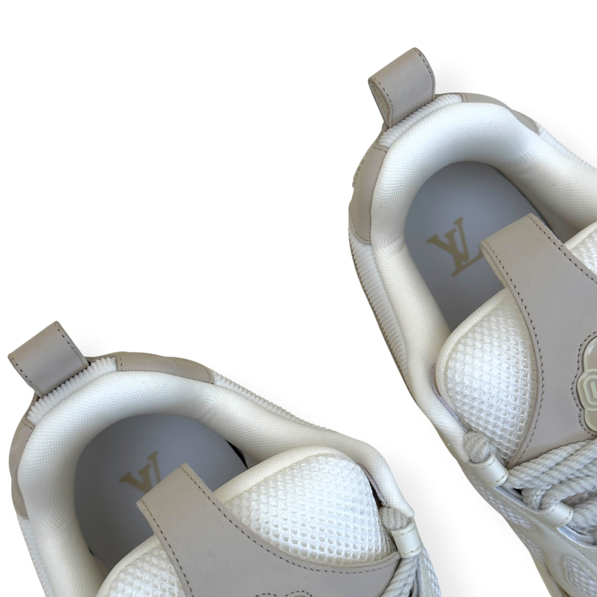 LOUIS VUITTON LV SKATE SNEAKER LUXURY BEIGE UK9