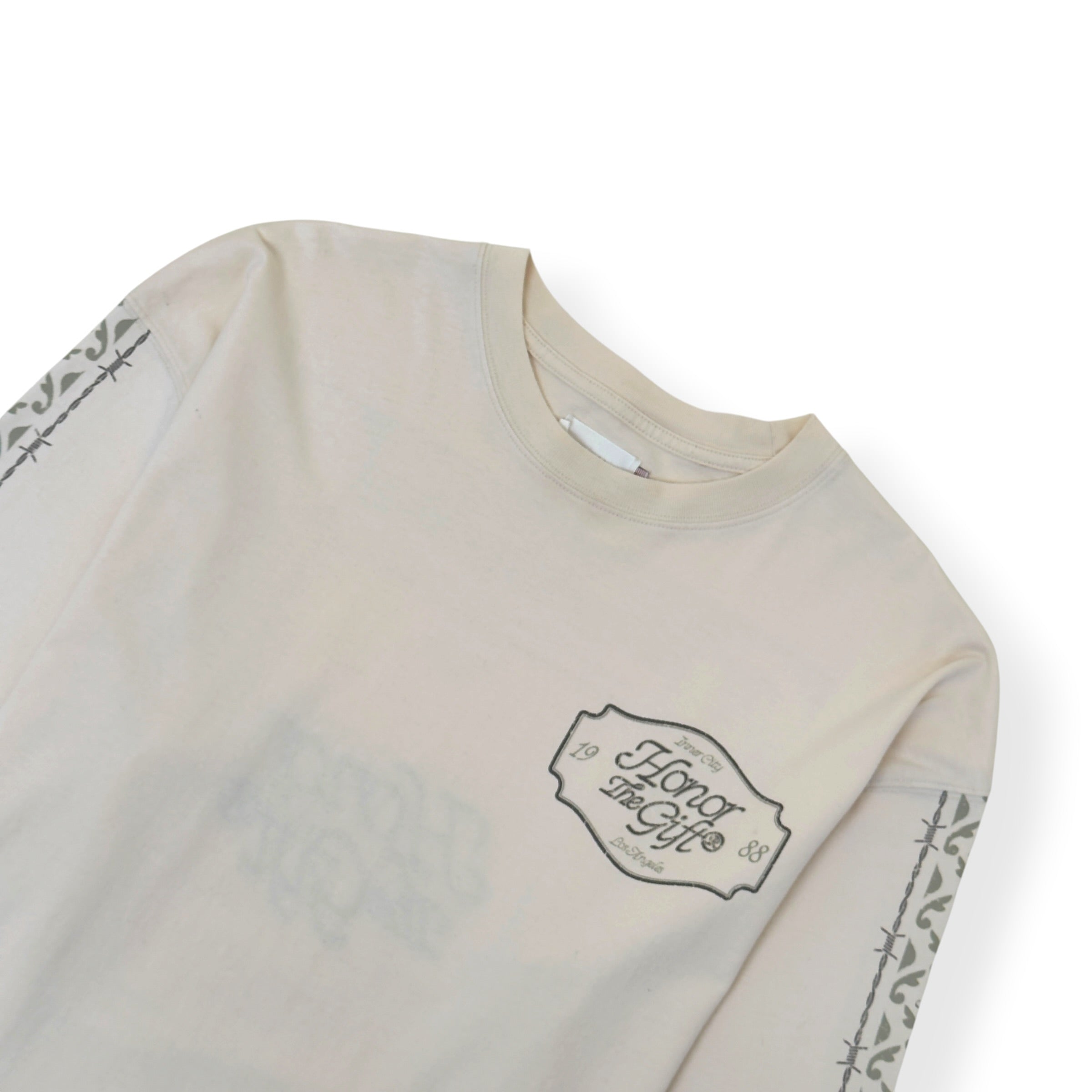 HONOR THE GIFT HTG LOGO PRINT LONG SLEEVE T-SHIRT CREAM L