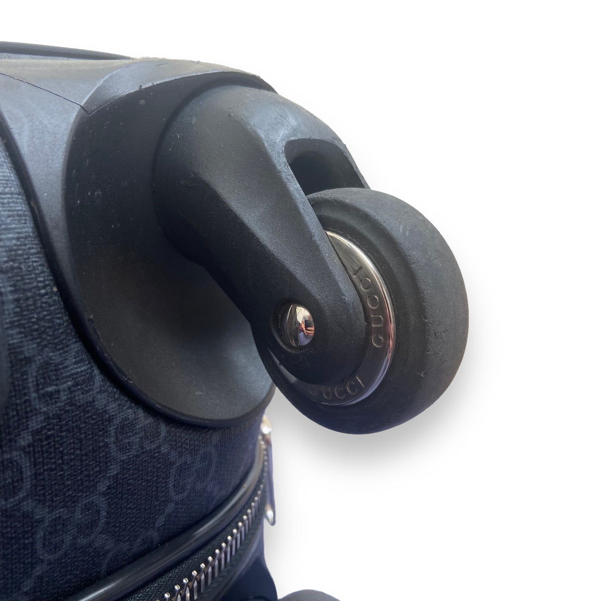 GUCCI GG SUPREME CABIN SUITCASE BLACK M