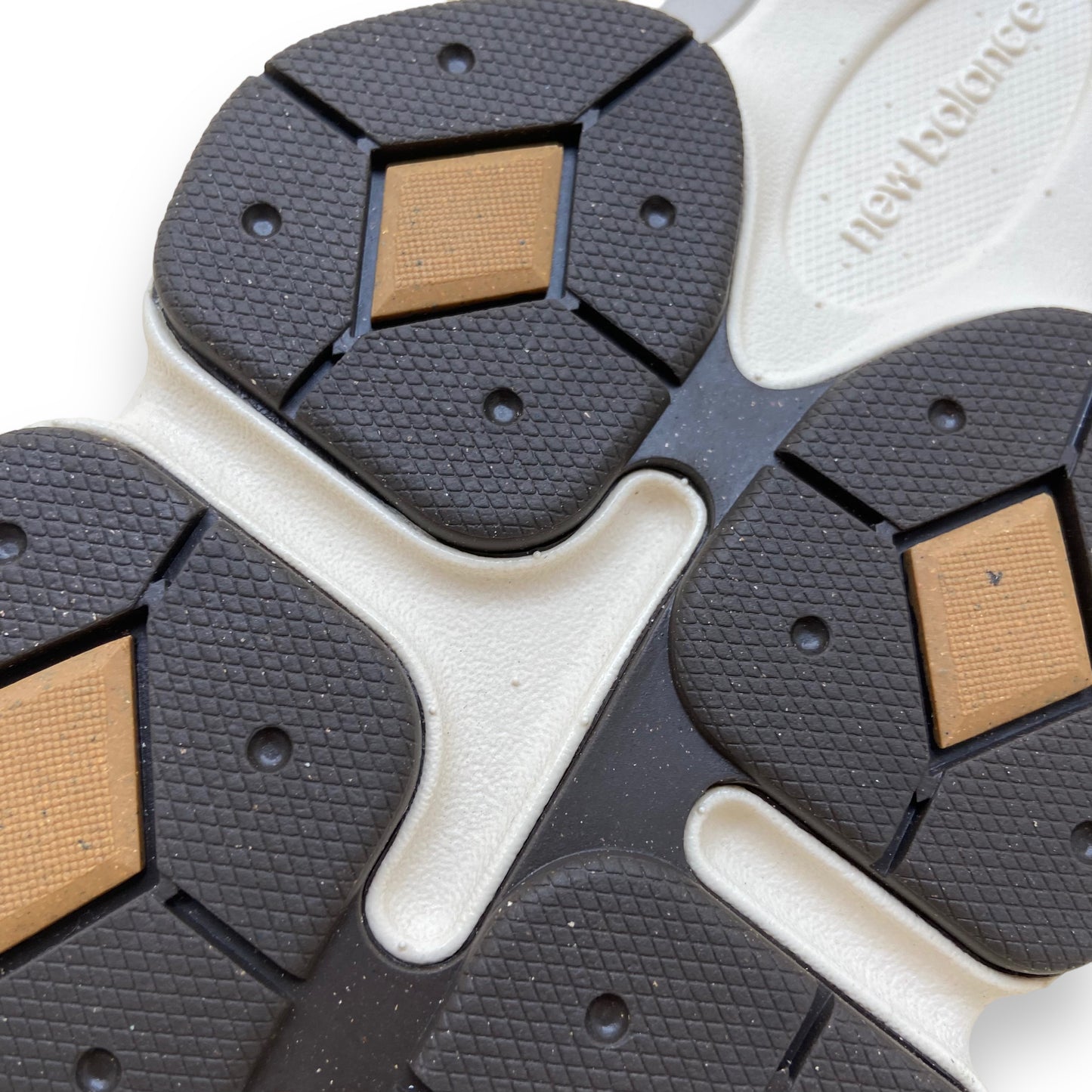 NEW BALANCE 9060 SNEAKERS SUGR MAPLE / INDIGO UK9.5