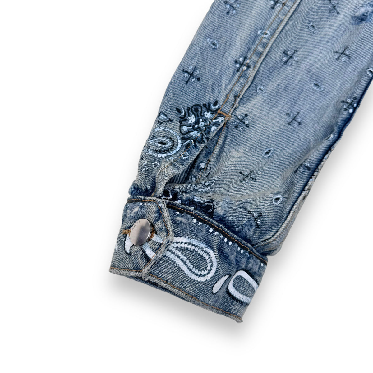 AMIRI SLIM-FIT DISTRESSED BANDANA-PRINT DENIM JACKET BLUE M