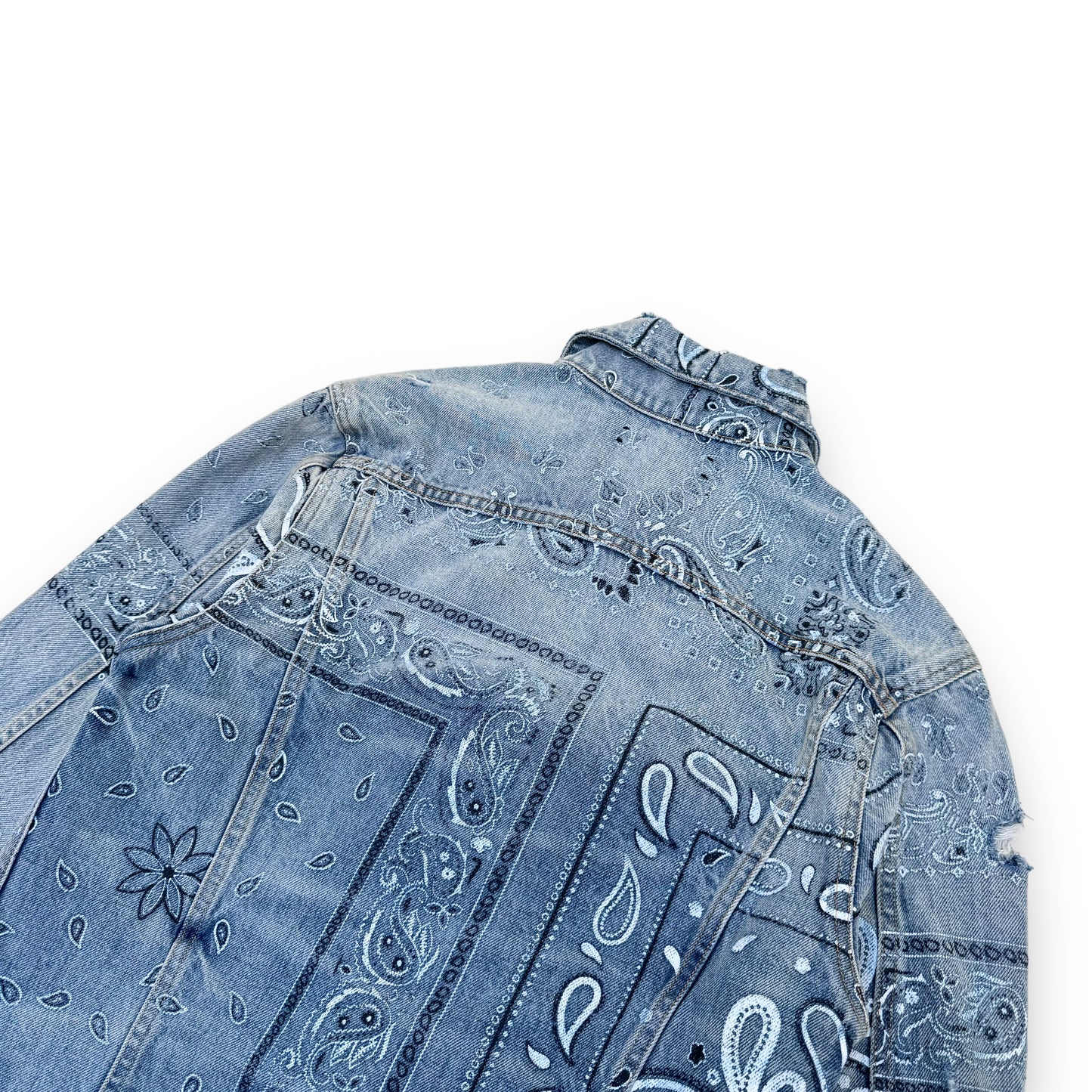 AMIRI SLIM-FIT DISTRESSED BANDANA-PRINT DENIM JACKET BLUE M