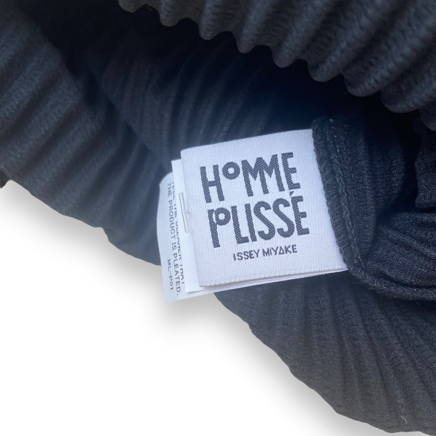 ISSEY MIYAKE HOMME PLISSÉ VEST BLACK L