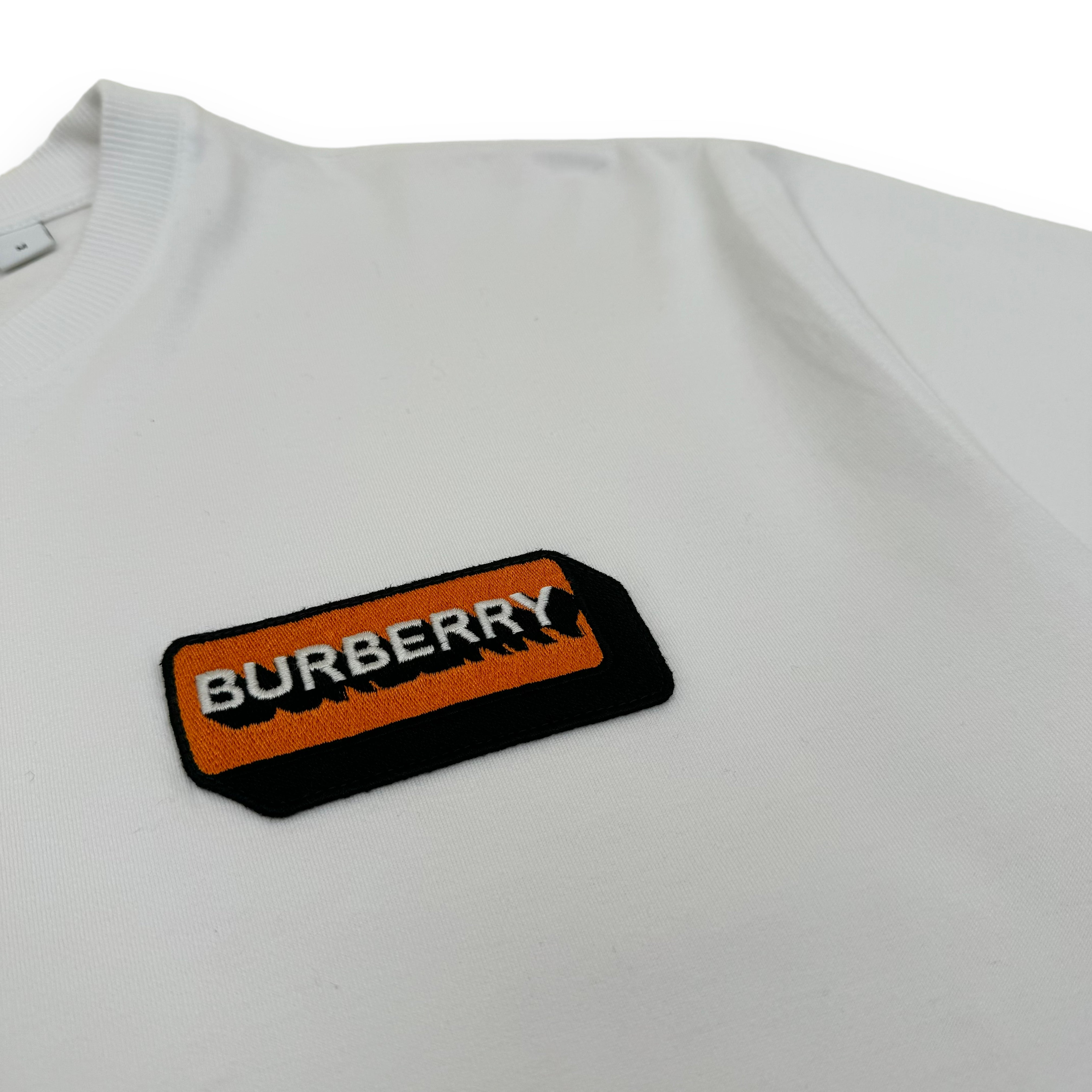 BURBERRY LOGO APPLIQUÉ SHORT SLEEVE T-SHIRT WHITE M