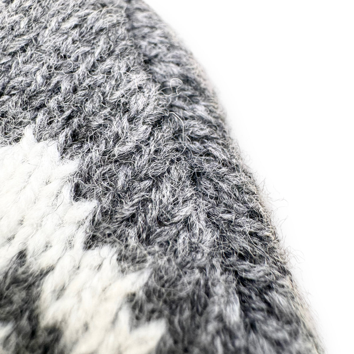 BALENCIAGA VIRGIN WOOL LOGO BEANIE GREY