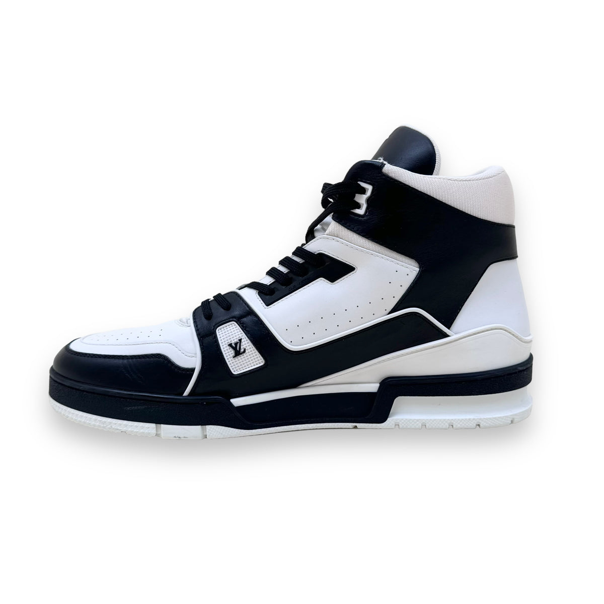 LOUIS VUITTON HIGH-TOP LEATHER SIGNATURE SNEAKER BLACK / WHITE UK11