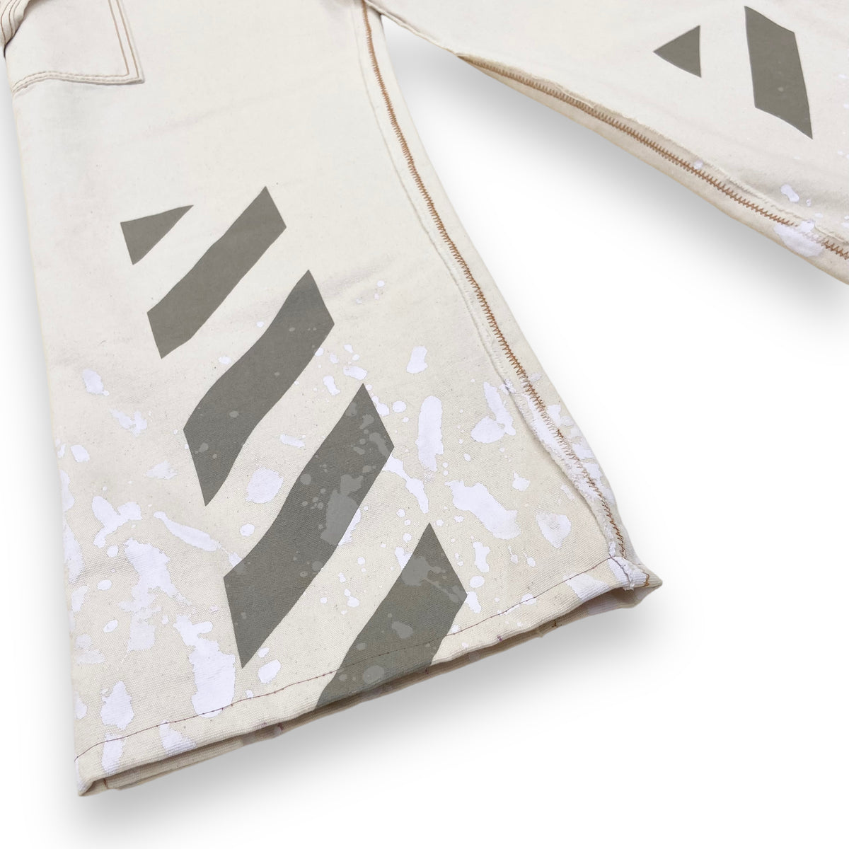 OFF-WHITE DISTRESSED PAINT SPLATTER CARPENTER TROUSERS 31W