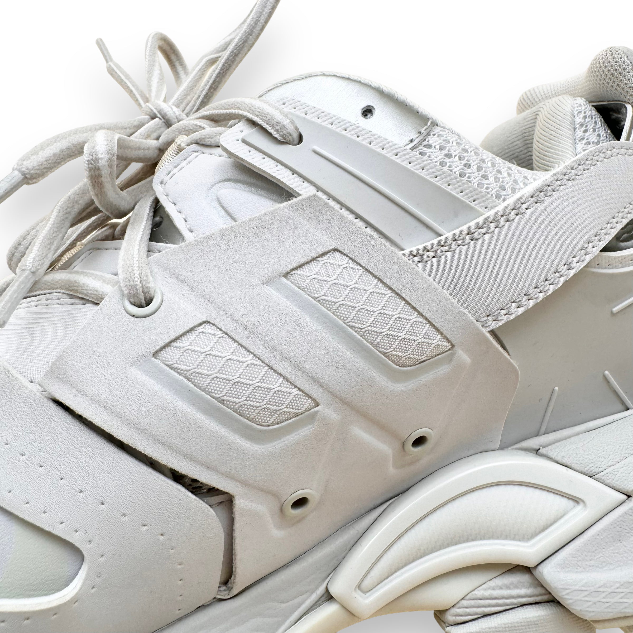 BALENCIAGA TRACK RUNNER SNEAKERS WHITE UK8