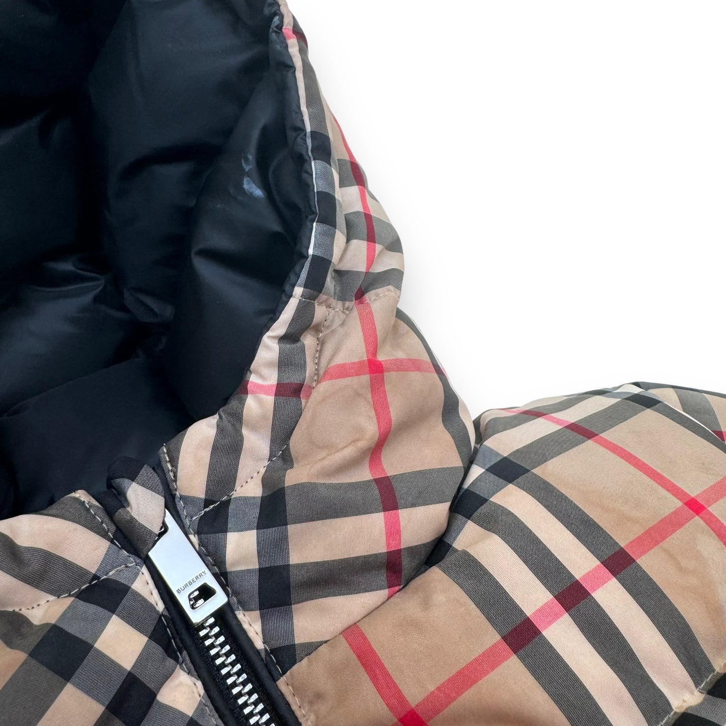 BURBERRY VINTAGE CHECK REVERSIBLE POLYESTER PUFFER JACKET BEIGE / BLACK AGE2