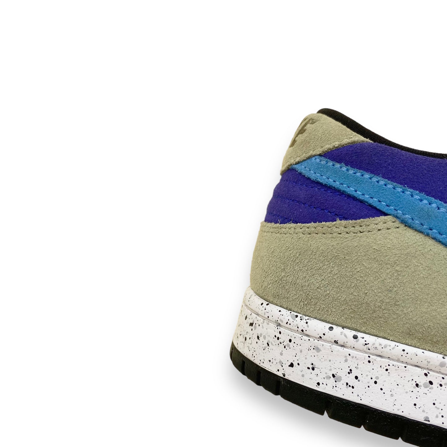 NIKE SB DUNK LOW ACG SNEAKERS CELADON UK10.5