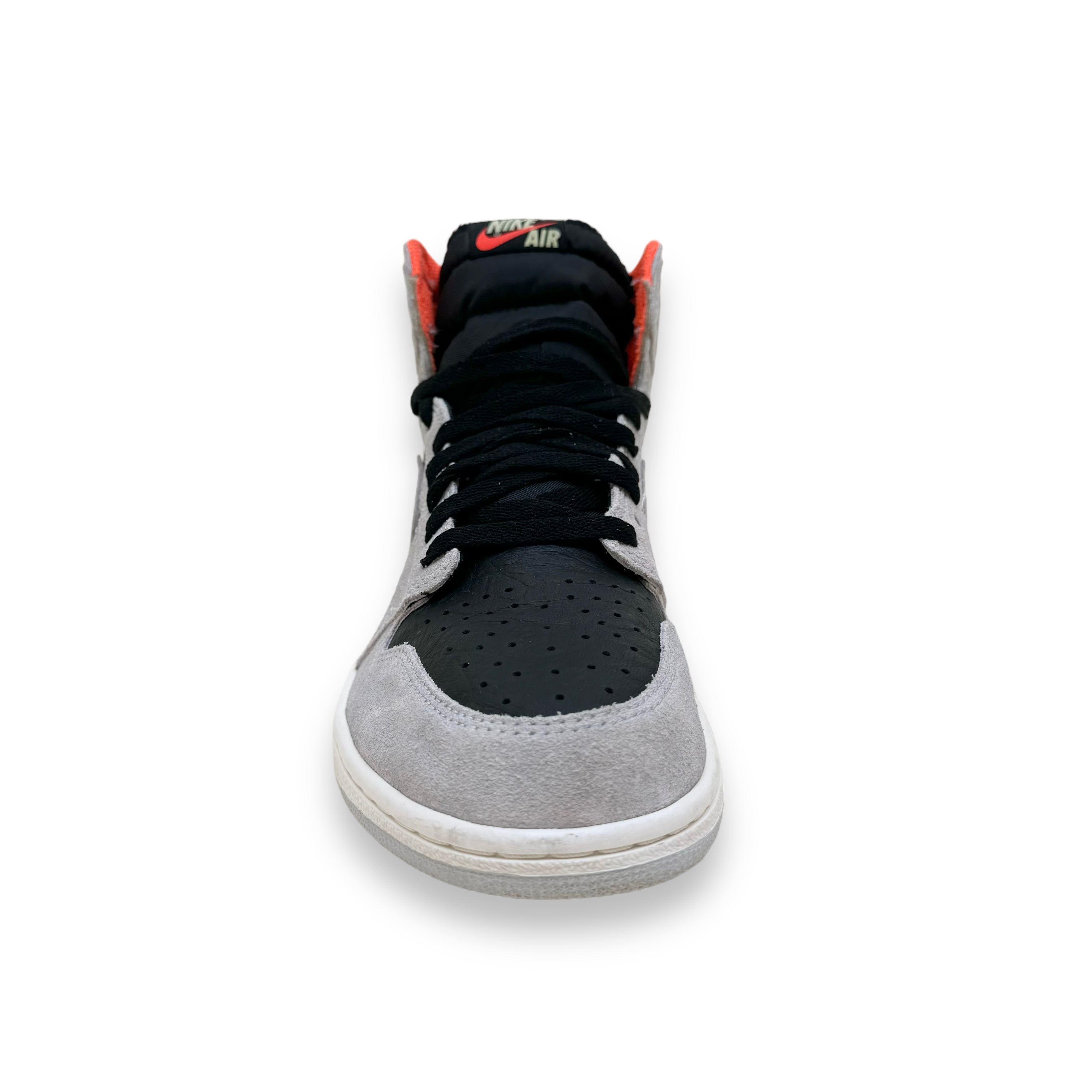 NIKE AIR JORDAN 1 RETRO HIGH OG NEUTRAL GREY HYPER CRIMSON UK9