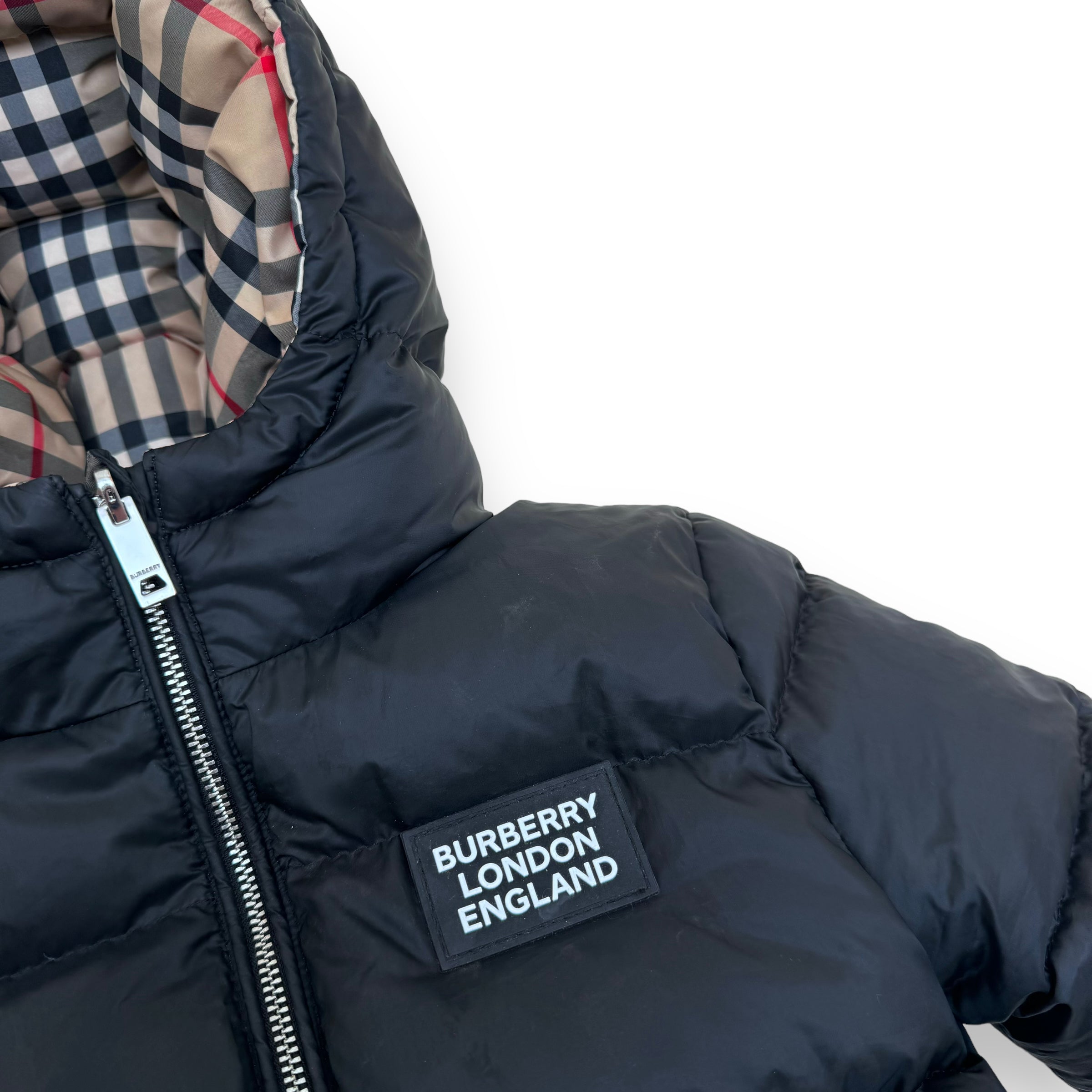 BURBERRY VINTAGE CHECK REVERSIBLE POLYESTER PUFFER JACKET BEIGE / BLACK AGE2