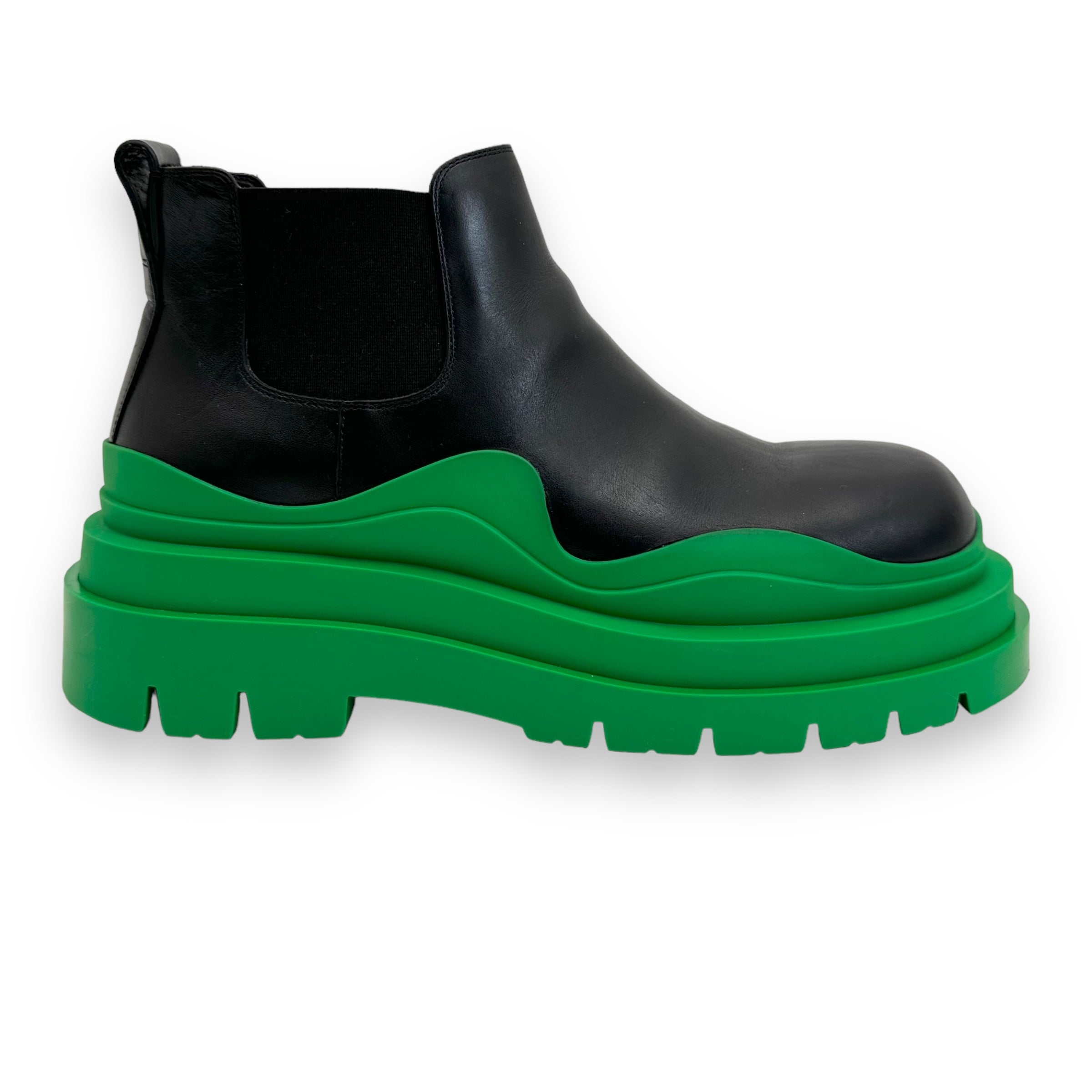 BOTTEGA VENETA TIRE ANKLE LEATHER CHELSEA BOOTS BLACK / GREEN UK7