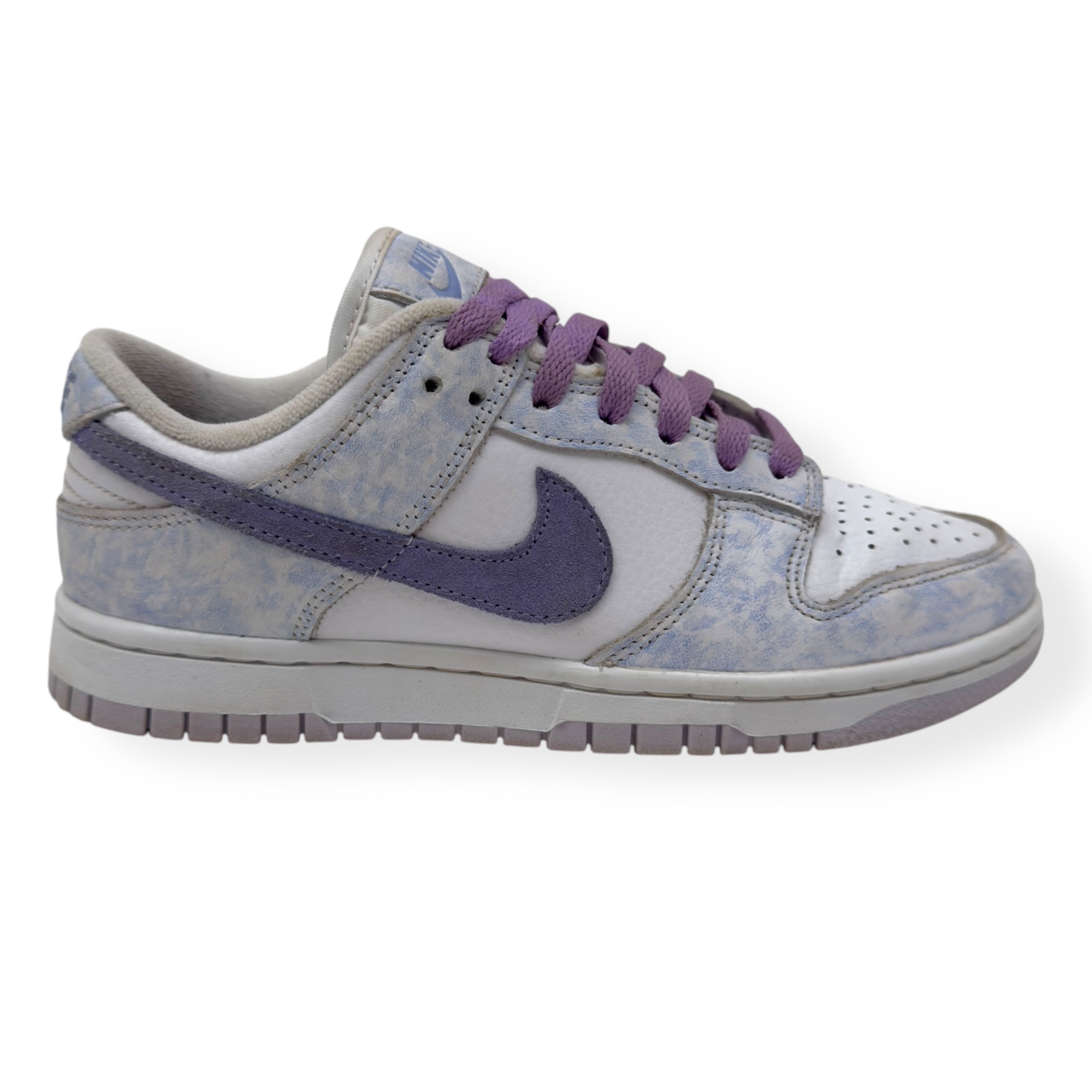NIKE WOMENS DUNK LOW TOP SNEAKER PURPLE PULSE UK4.5
