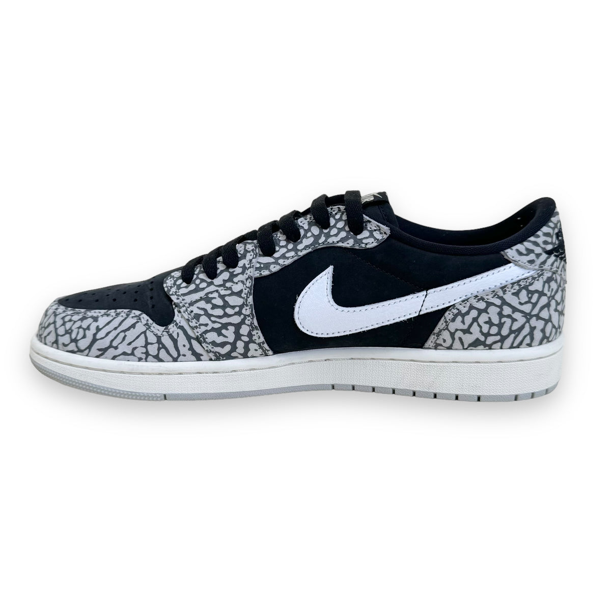NIKE AIR JORDAN 1 LOW TOP OG SNEAKER ‘BLACK CEMENT’ UK10