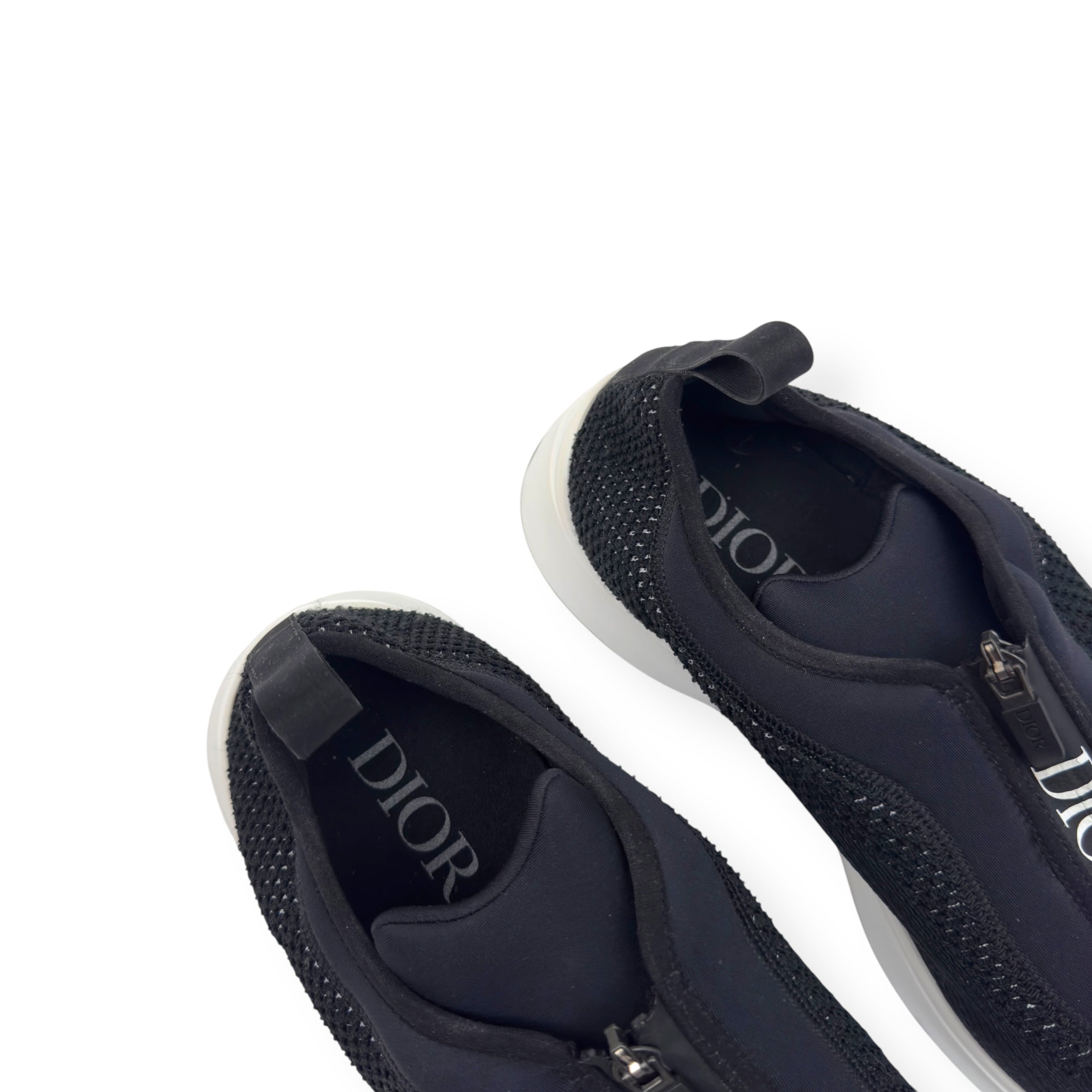 DIOR B25 LOW TOP RUNNER SNEAKER BLACK / WHITE 43 / UK9